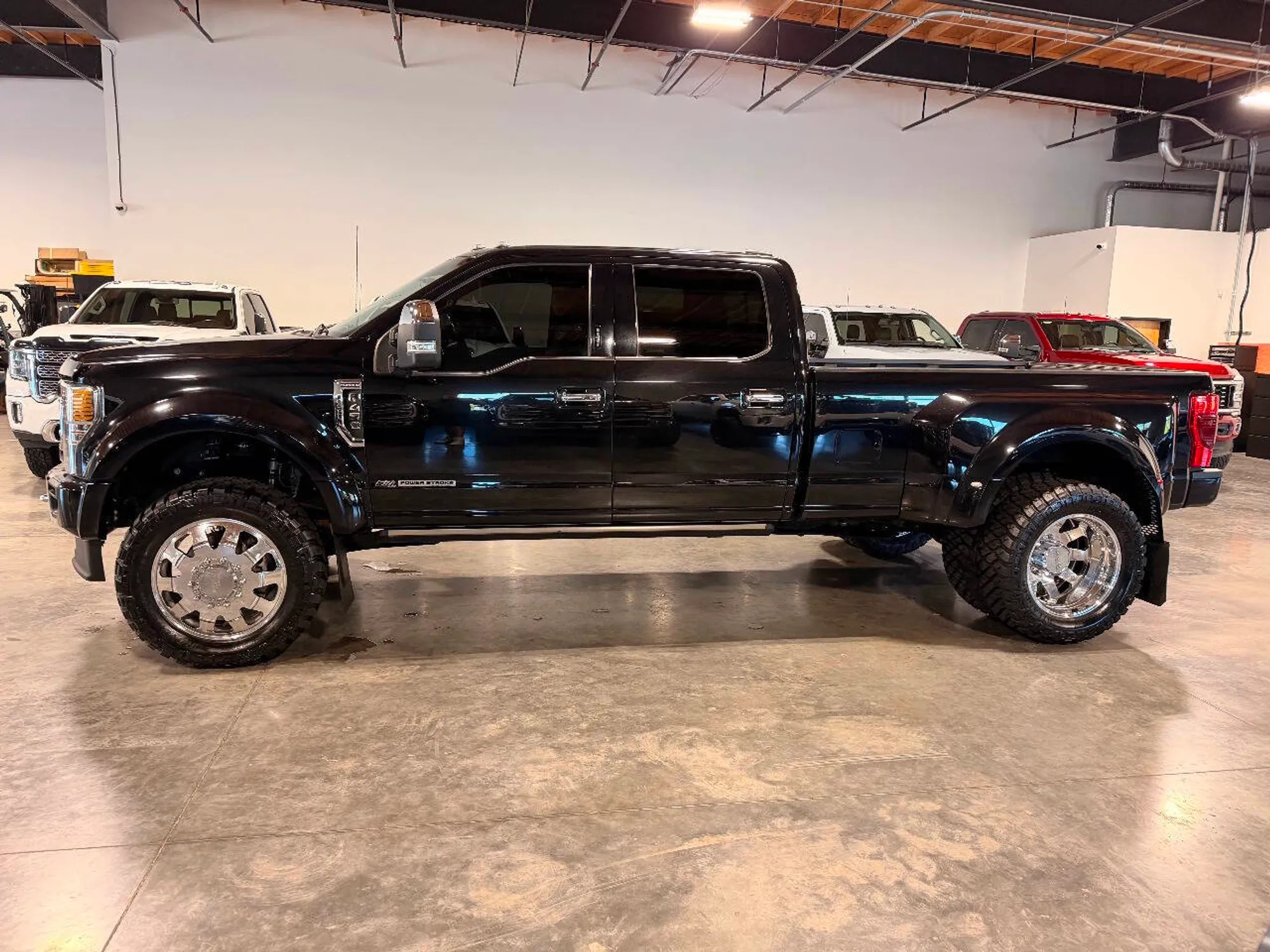 2022 Ford F-450 Super Duty Platinum