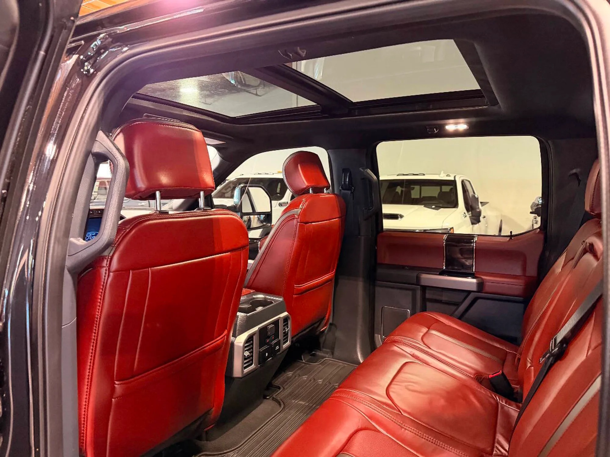 2022 Ford F-450 Super Duty Platinum