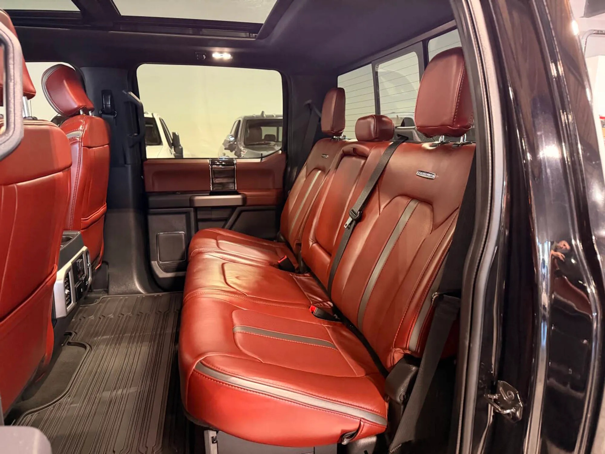 2022 Ford F-450 Super Duty Platinum