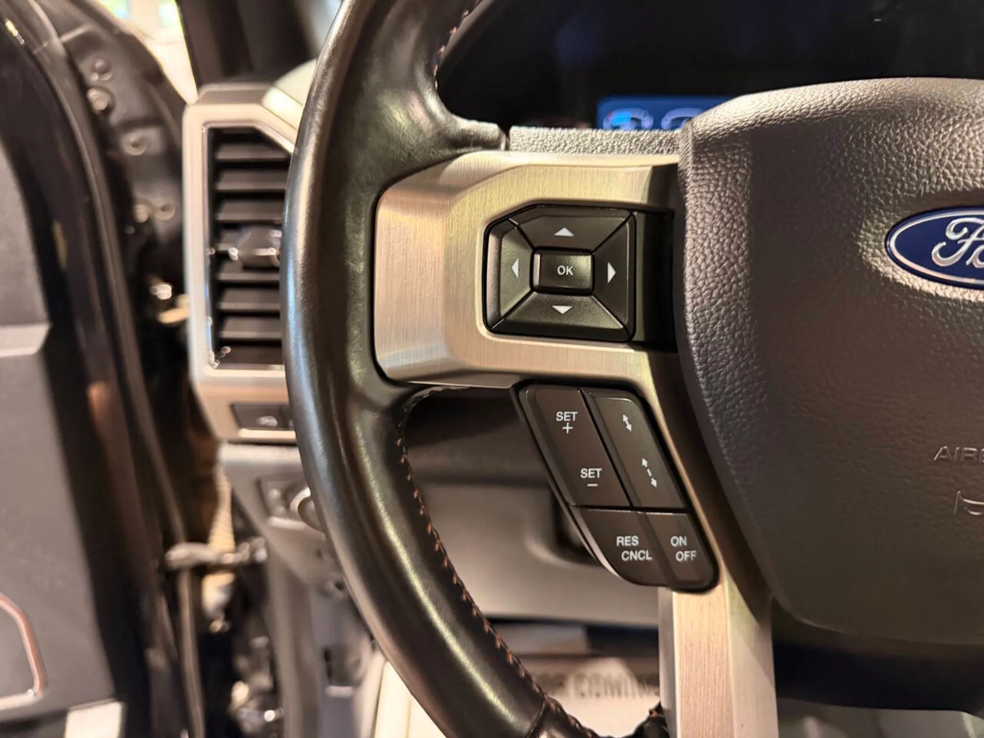 2022 Ford F-450 Super Duty Platinum