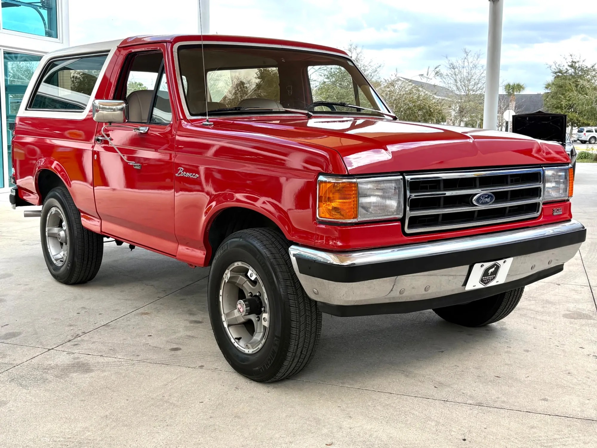 1989 Ford Bronco XLT - 4