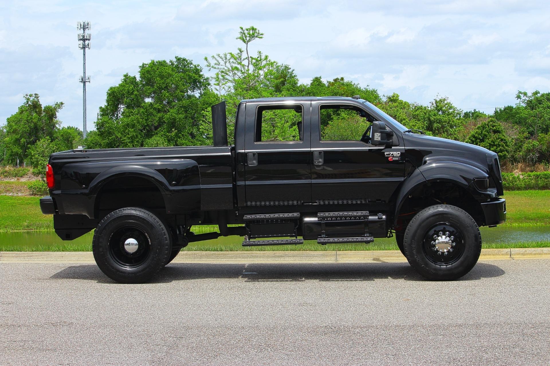 2012 Ford F-750 Night Ride Edition