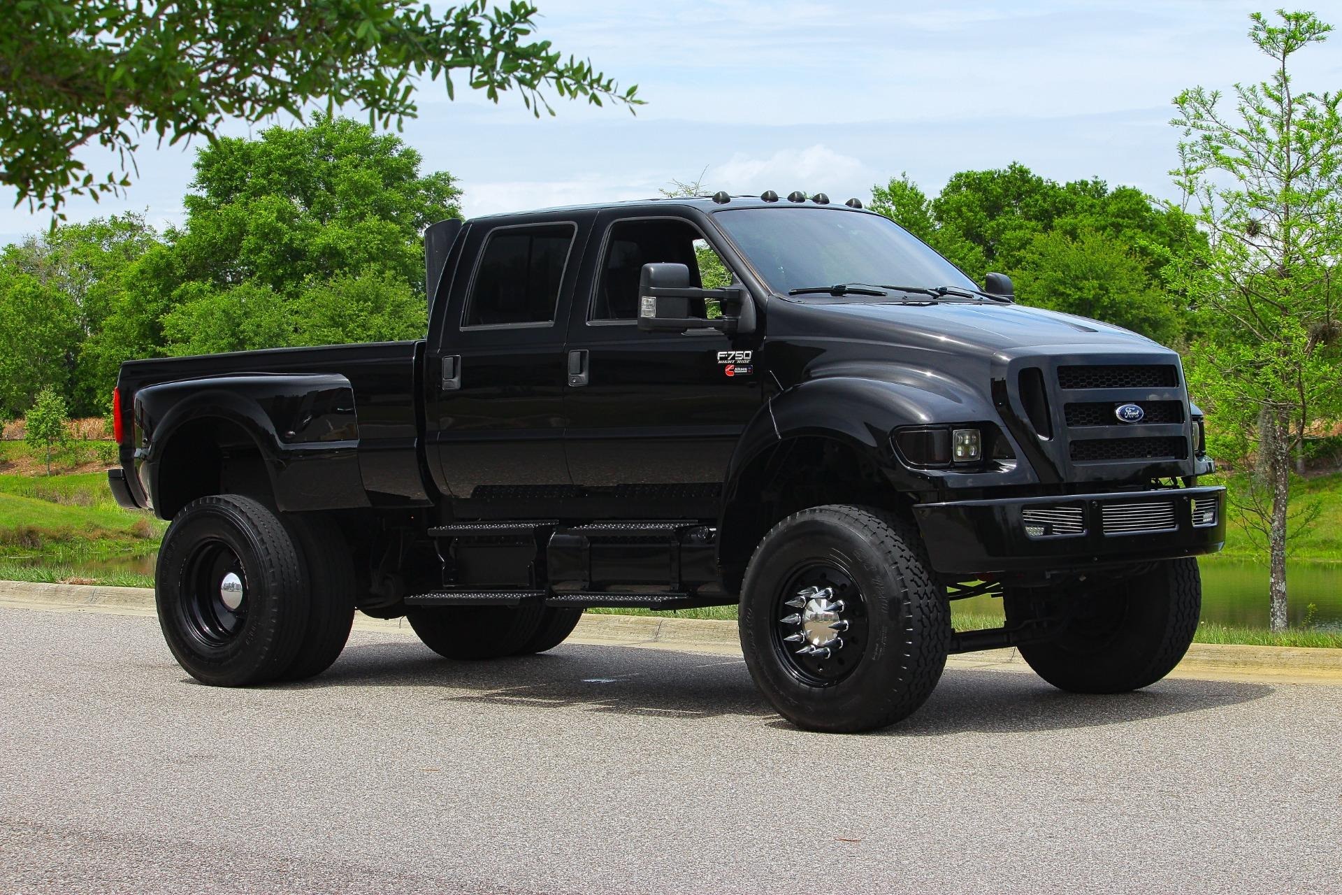 2012 Ford F-750 Night Ride Edition - 2