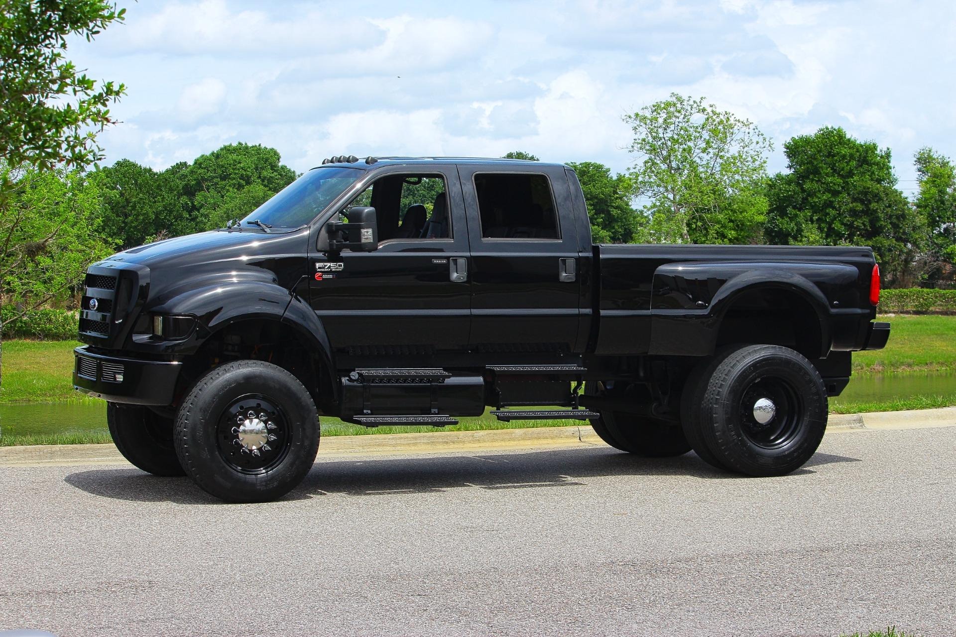 2012 Ford F-750 Night Ride Edition