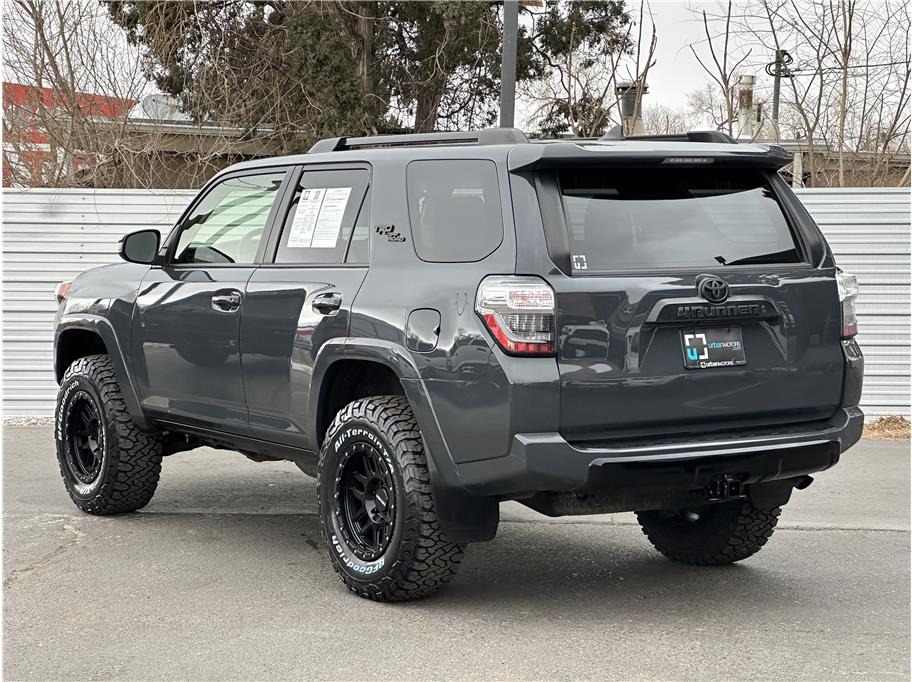 2024 Toyota 4Runner TRD Off-Road