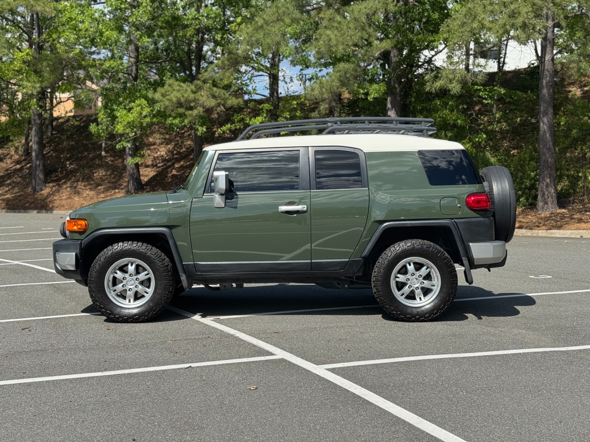 2011 Toyota FJ Cruiser - 2
