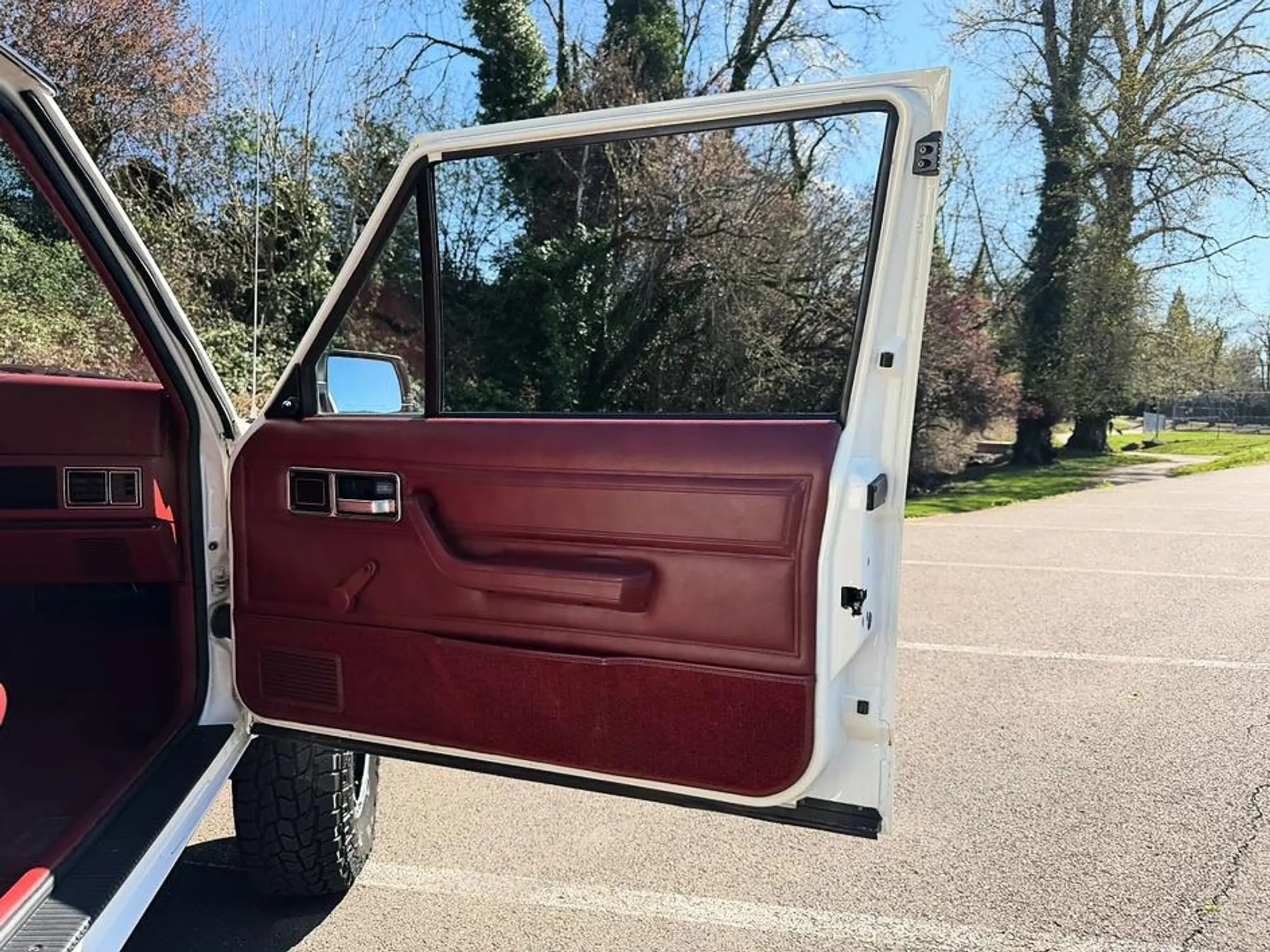 5.3L V8-Powered 1986 Jeep Cherokee Pioneer