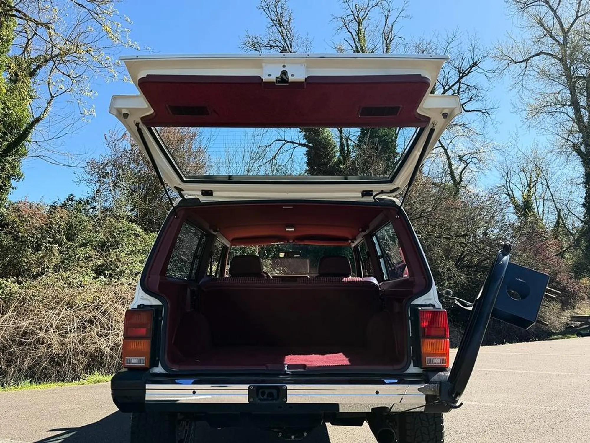 5.3L V8-Powered 1986 Jeep Cherokee Pioneer