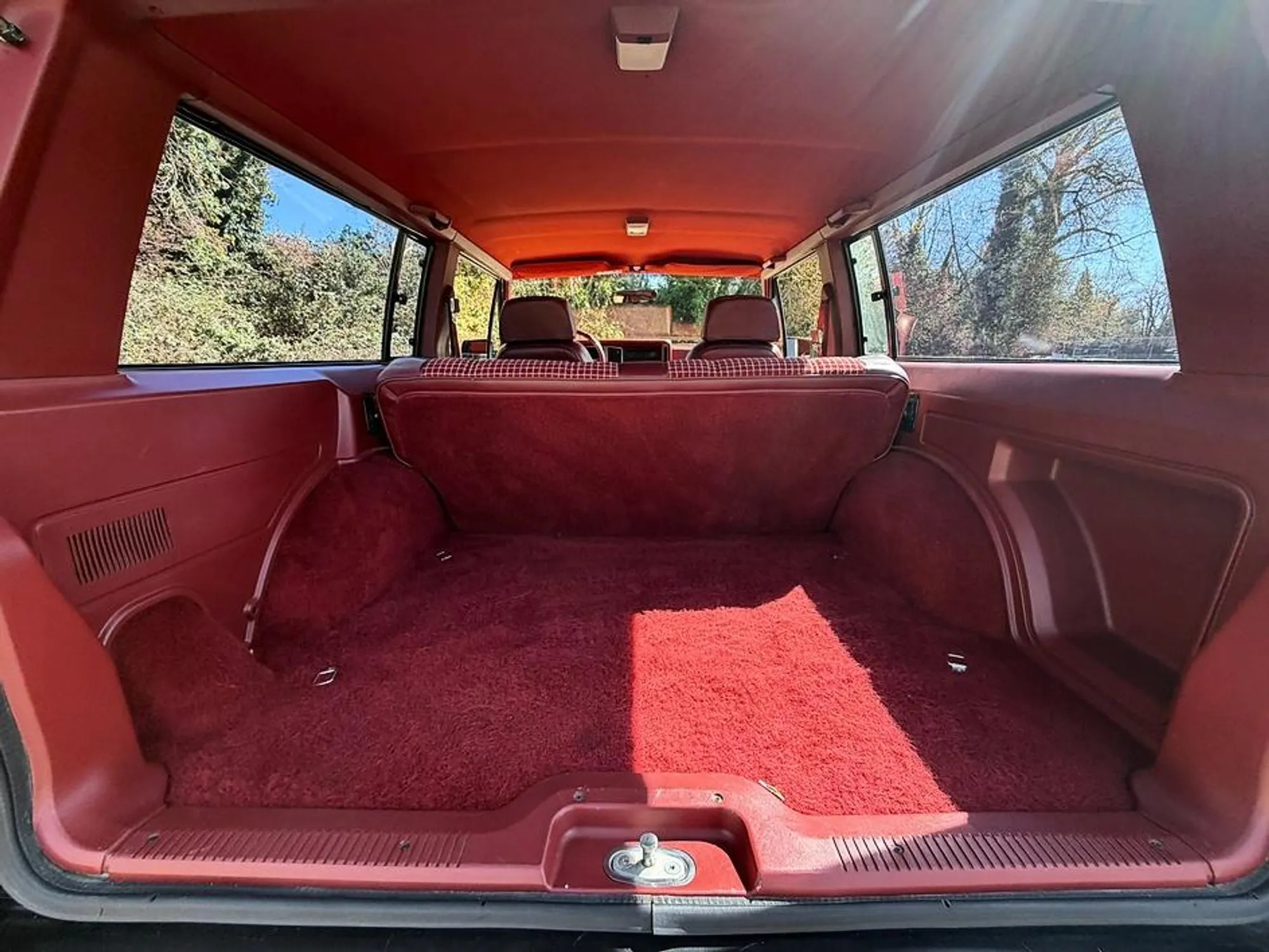 5.3L V8-Powered 1986 Jeep Cherokee Pioneer