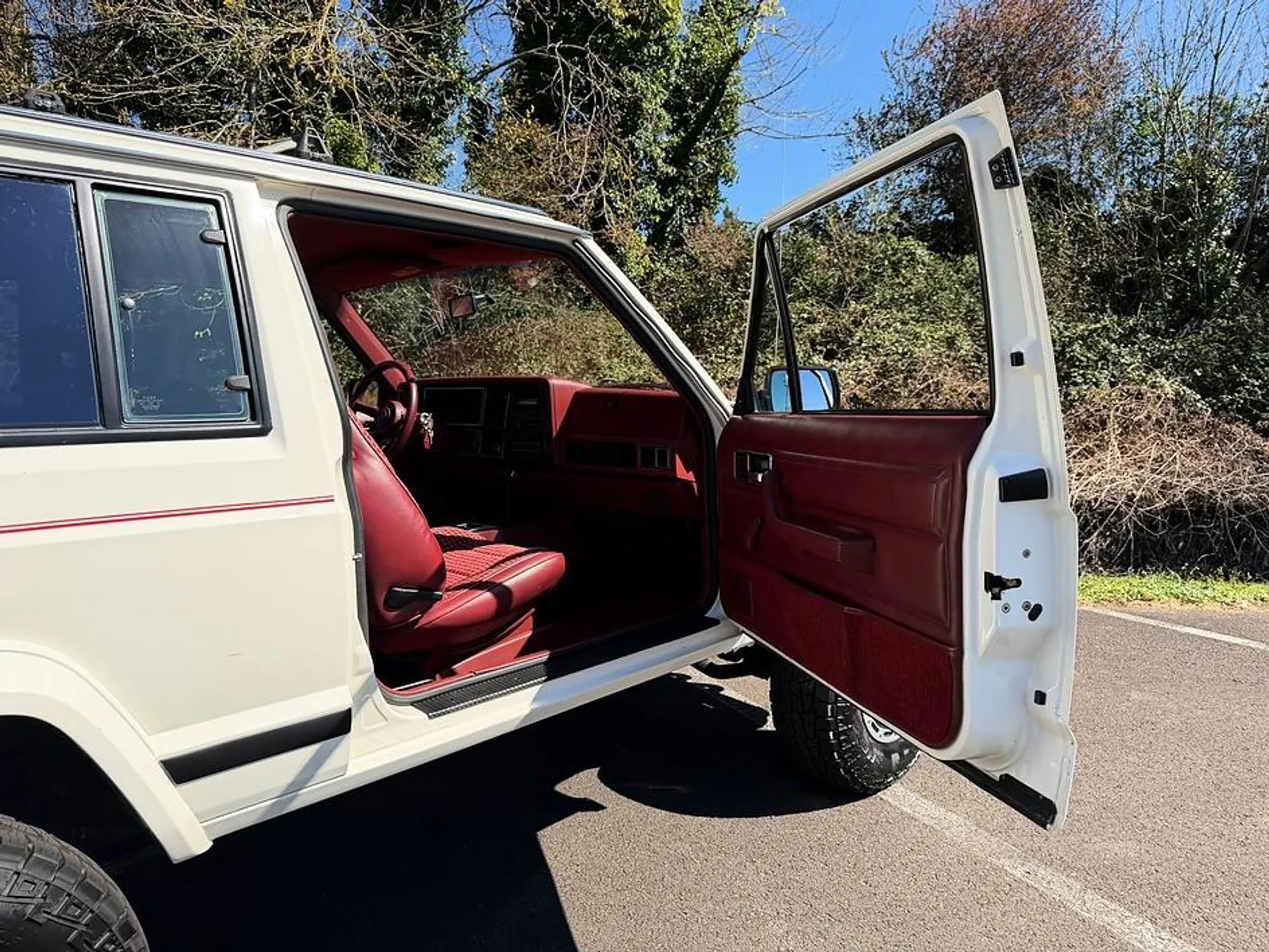 5.3L V8-Powered 1986 Jeep Cherokee Pioneer