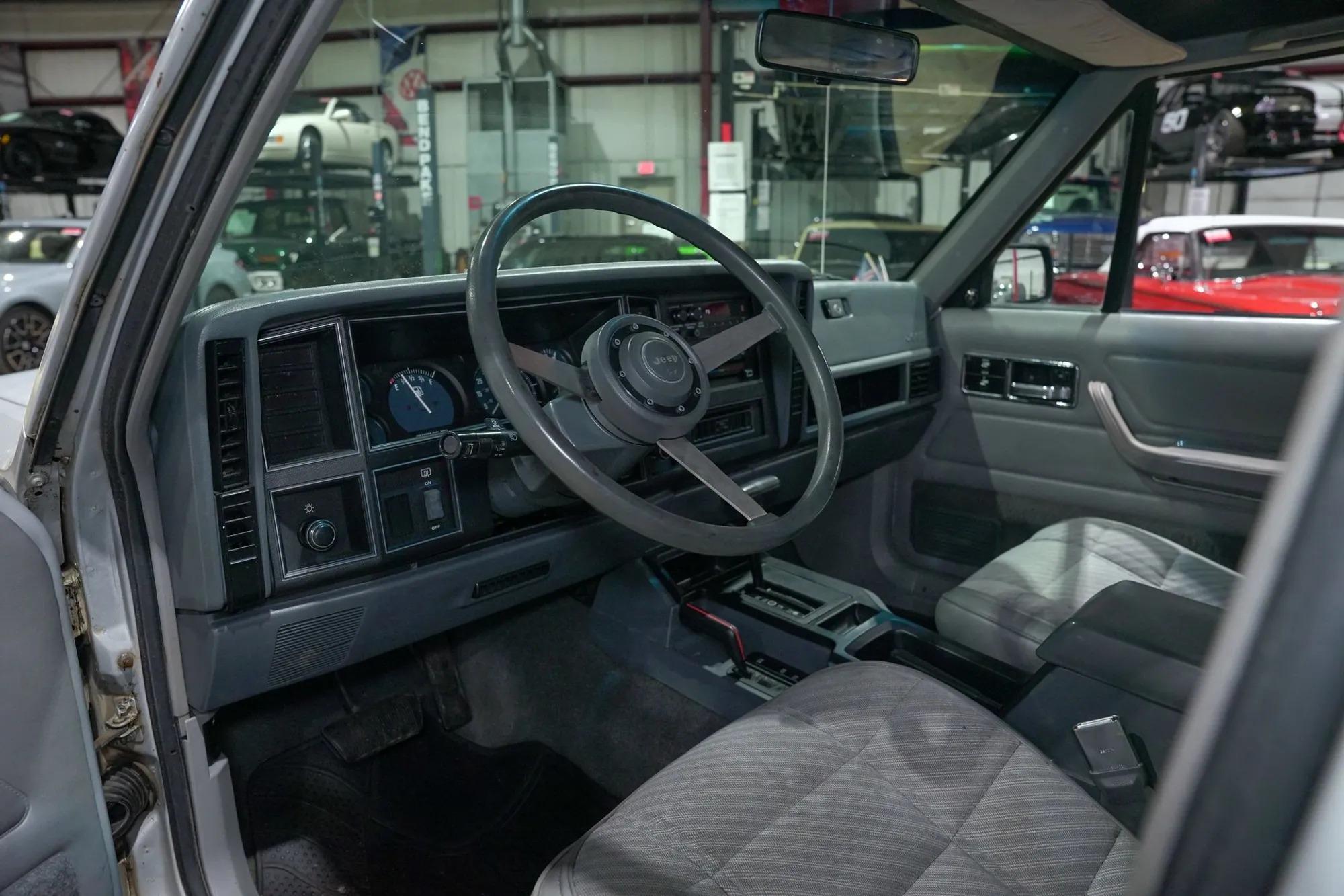 1989 Jeep Cherokee Pioneer