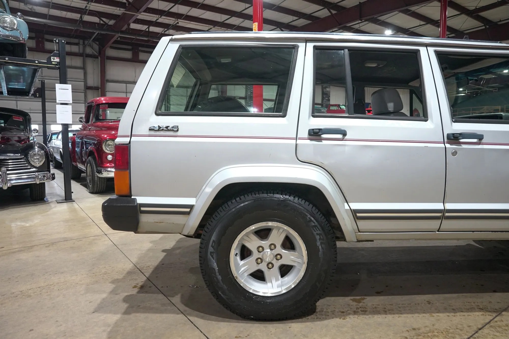 1989 Jeep Cherokee Pioneer