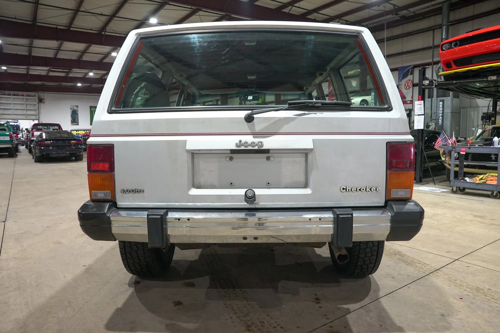 1989 Jeep Cherokee Pioneer - 5