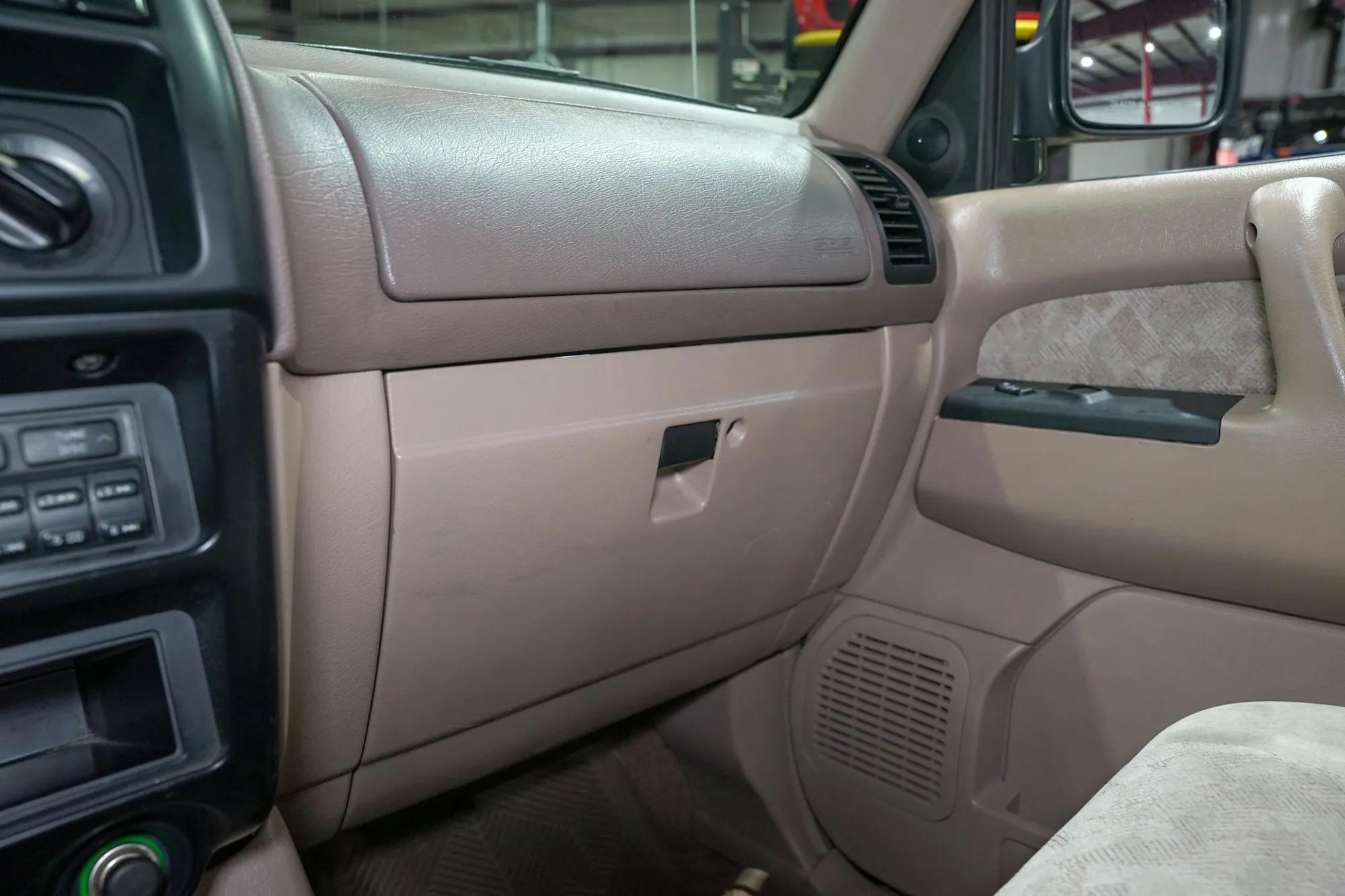 2001 Isuzu Trooper S