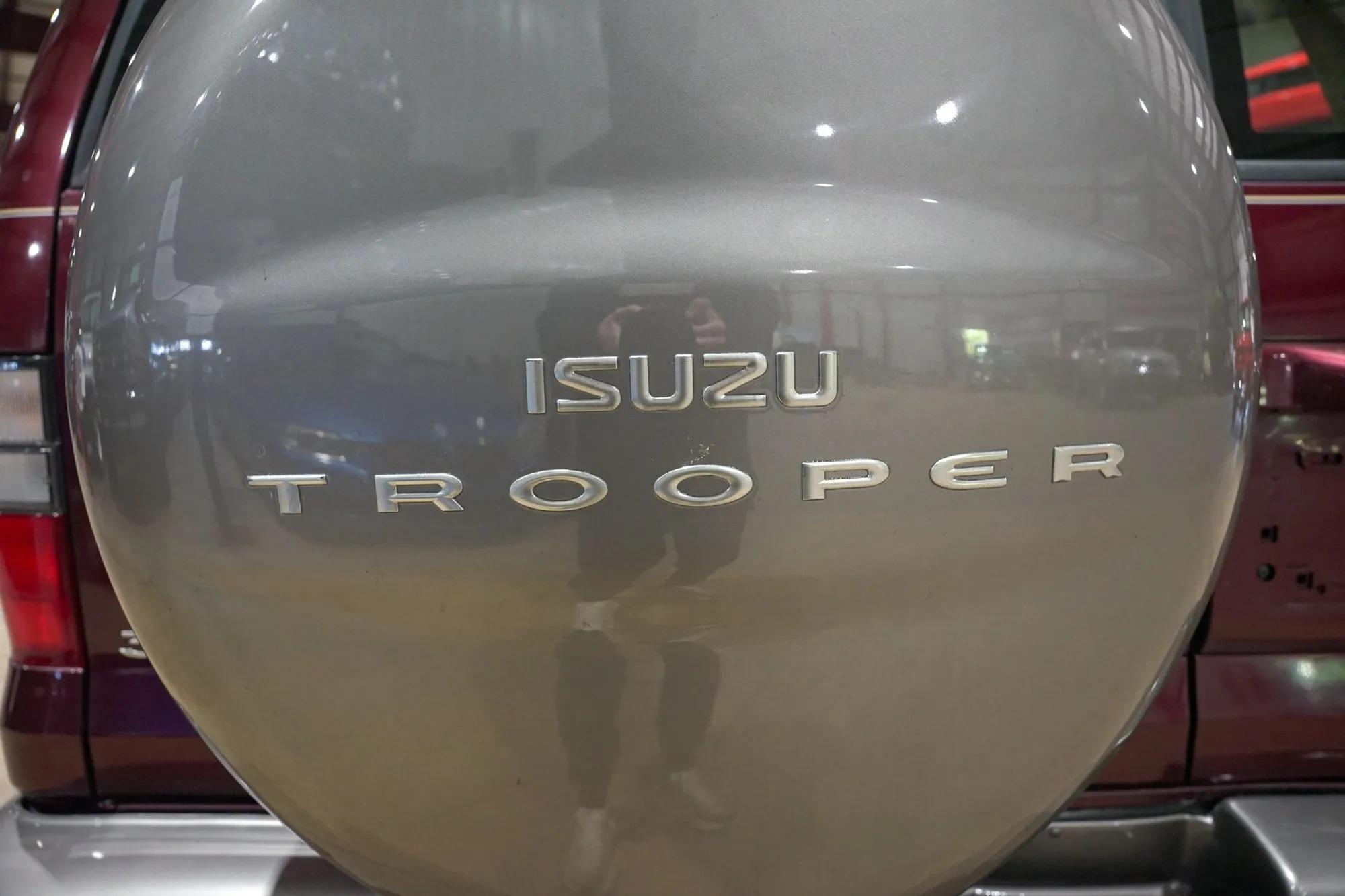 2001 Isuzu Trooper S