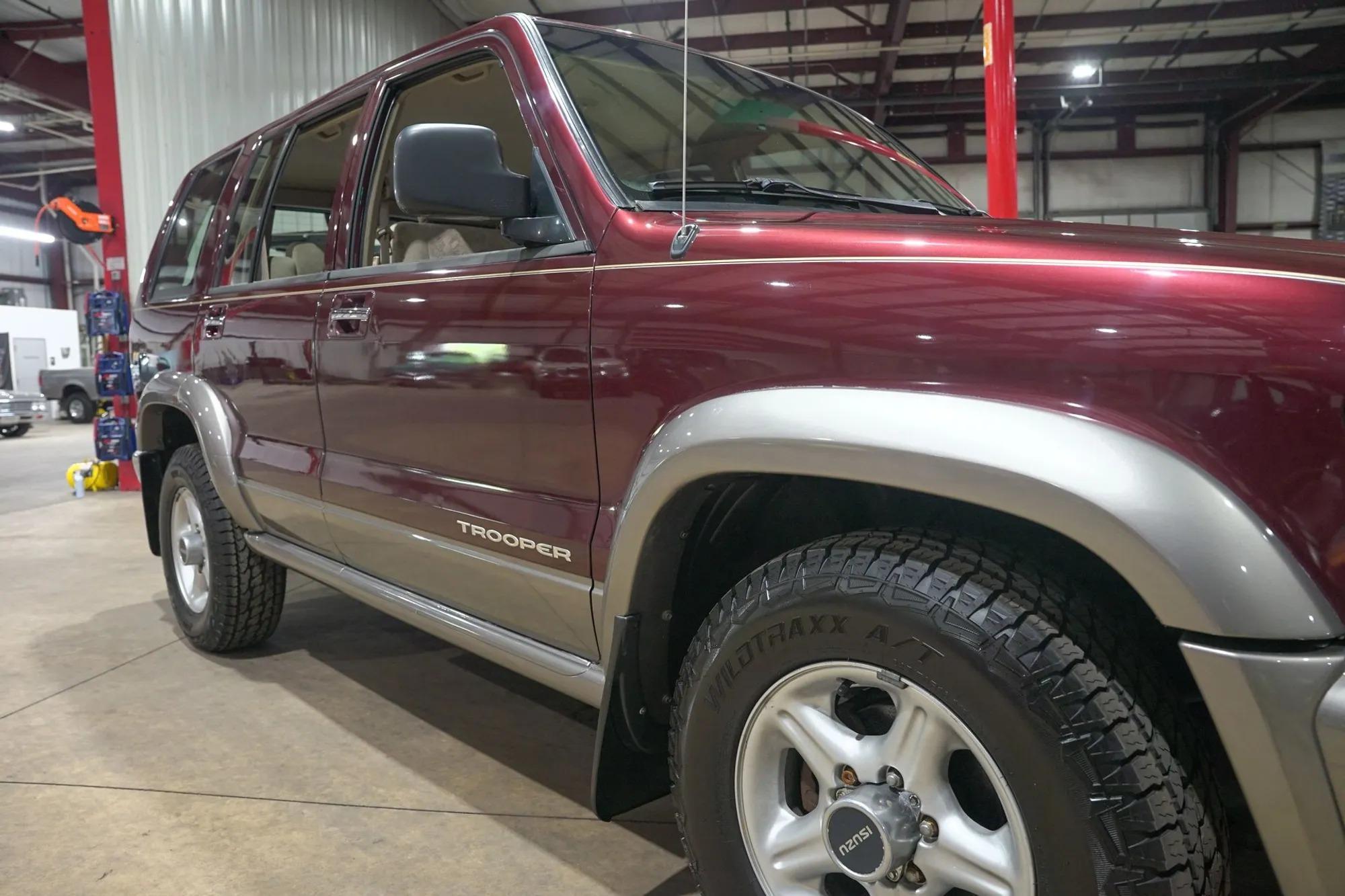 2001 Isuzu Trooper S
