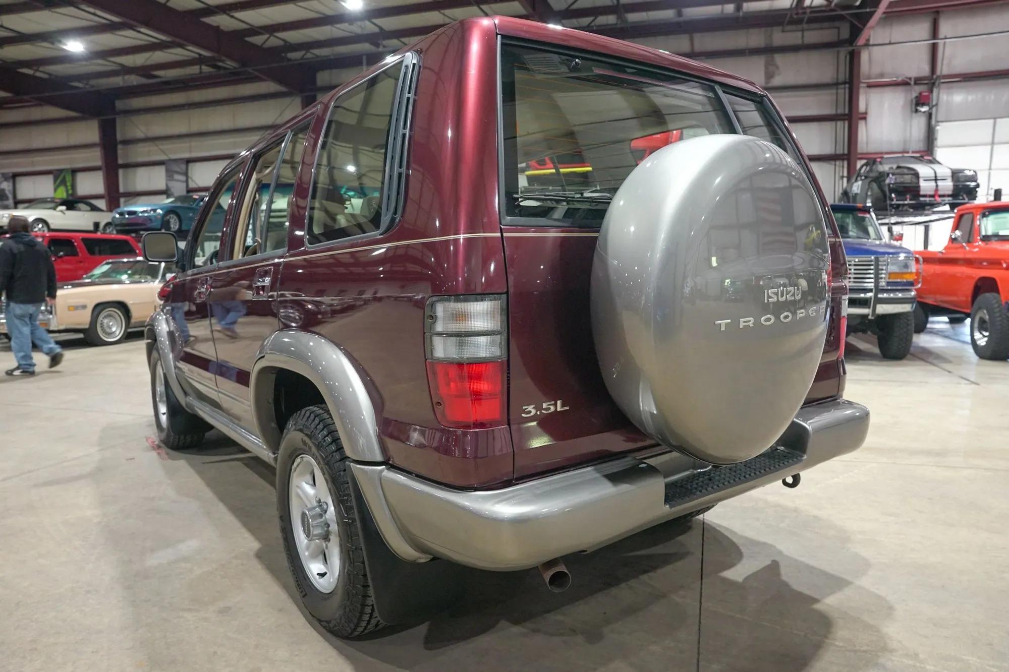2001 Isuzu Trooper S