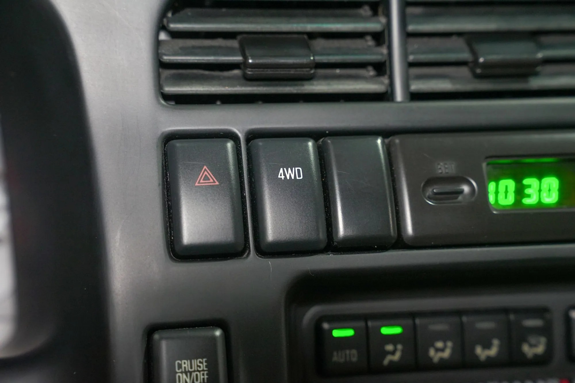 2001 Isuzu Trooper S