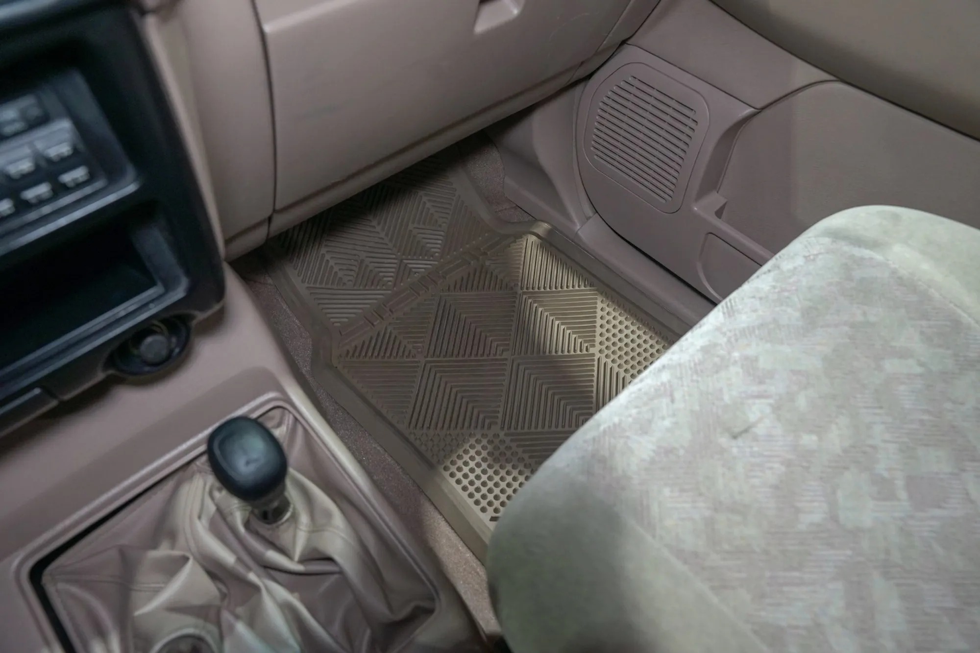 2001 Isuzu Trooper S