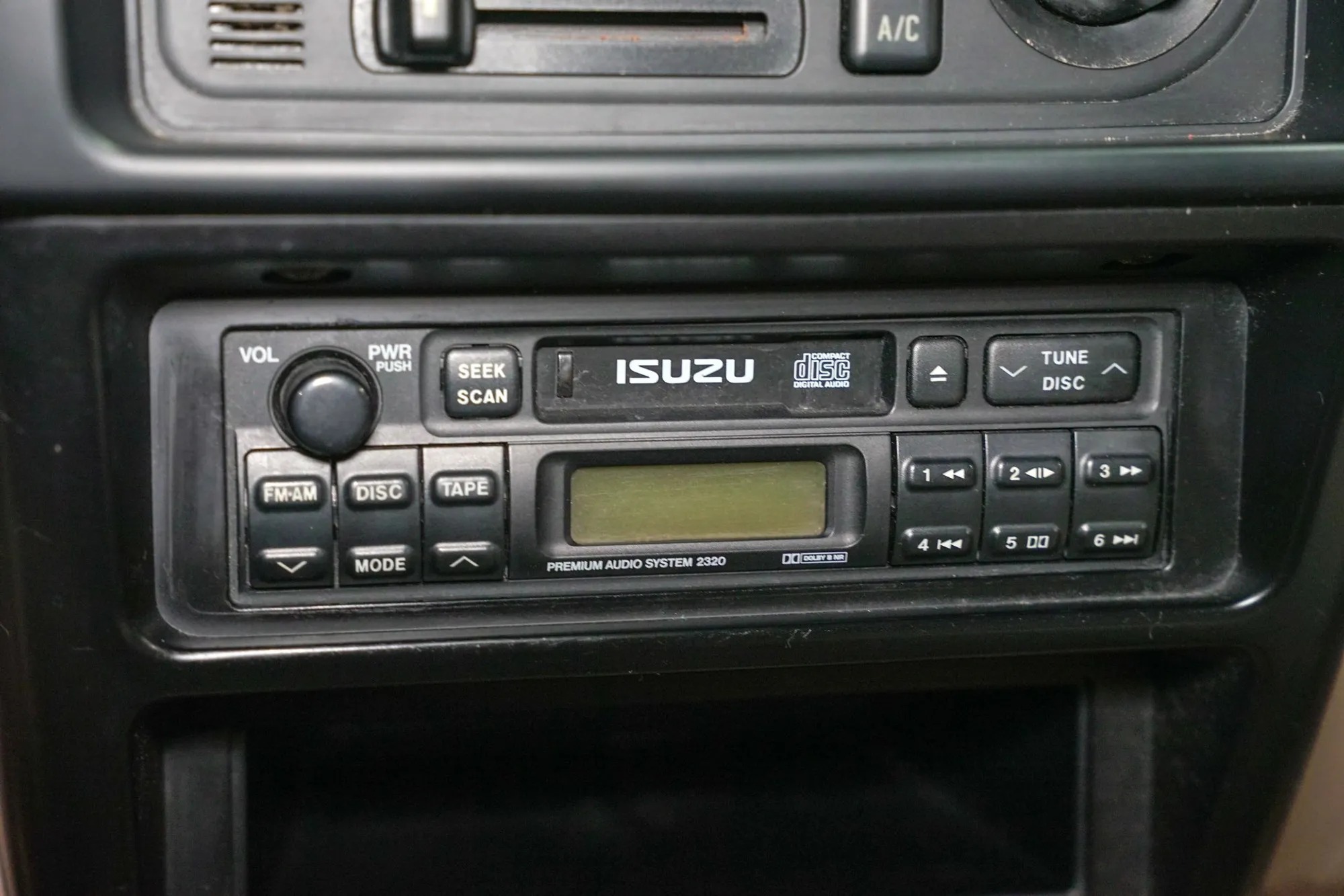 2001 Isuzu Trooper S