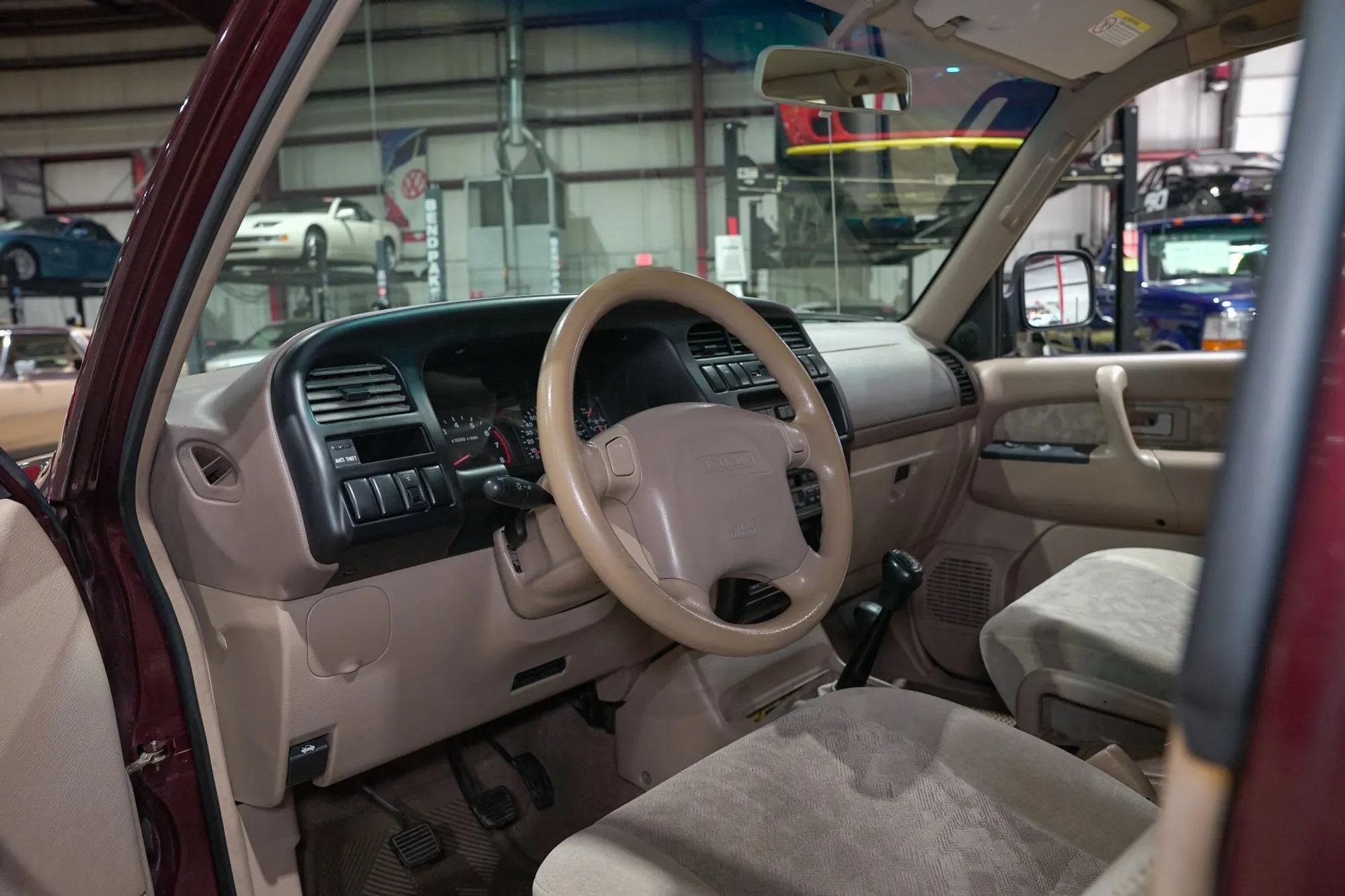 2001 Isuzu Trooper S