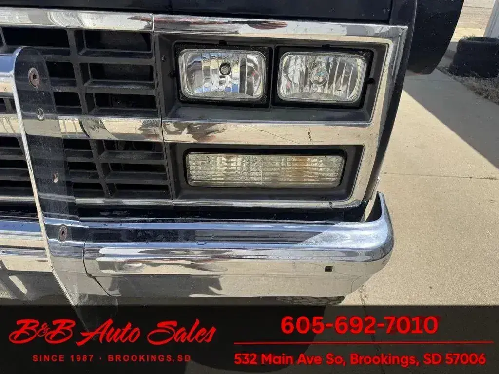1987 GMC V1500 4×4 - 4