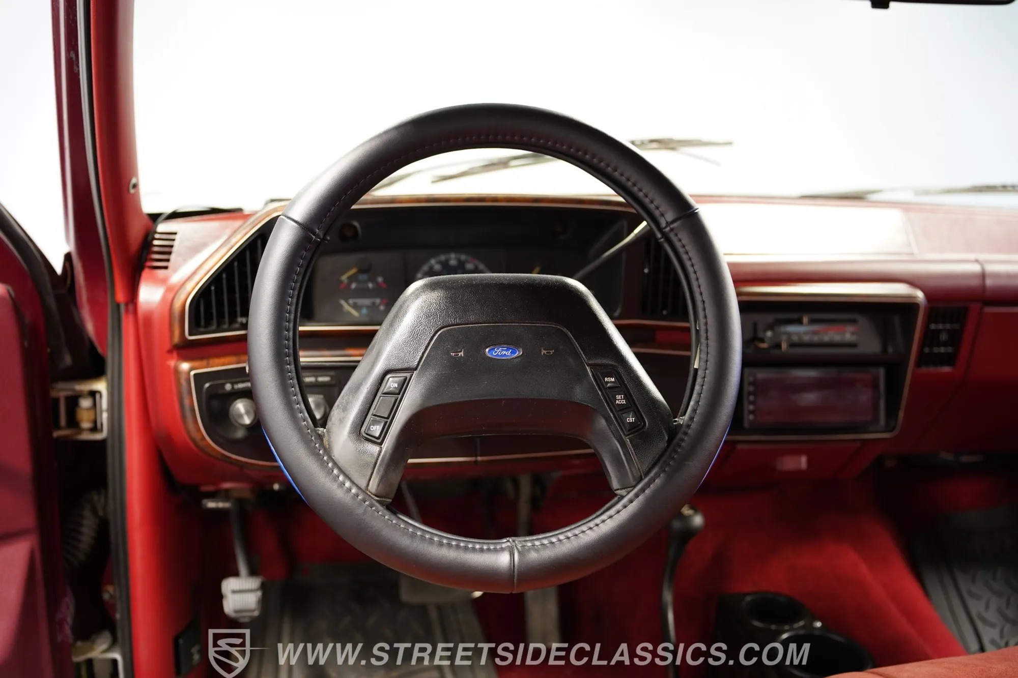 1990 Ford F-150 XLT Lariat