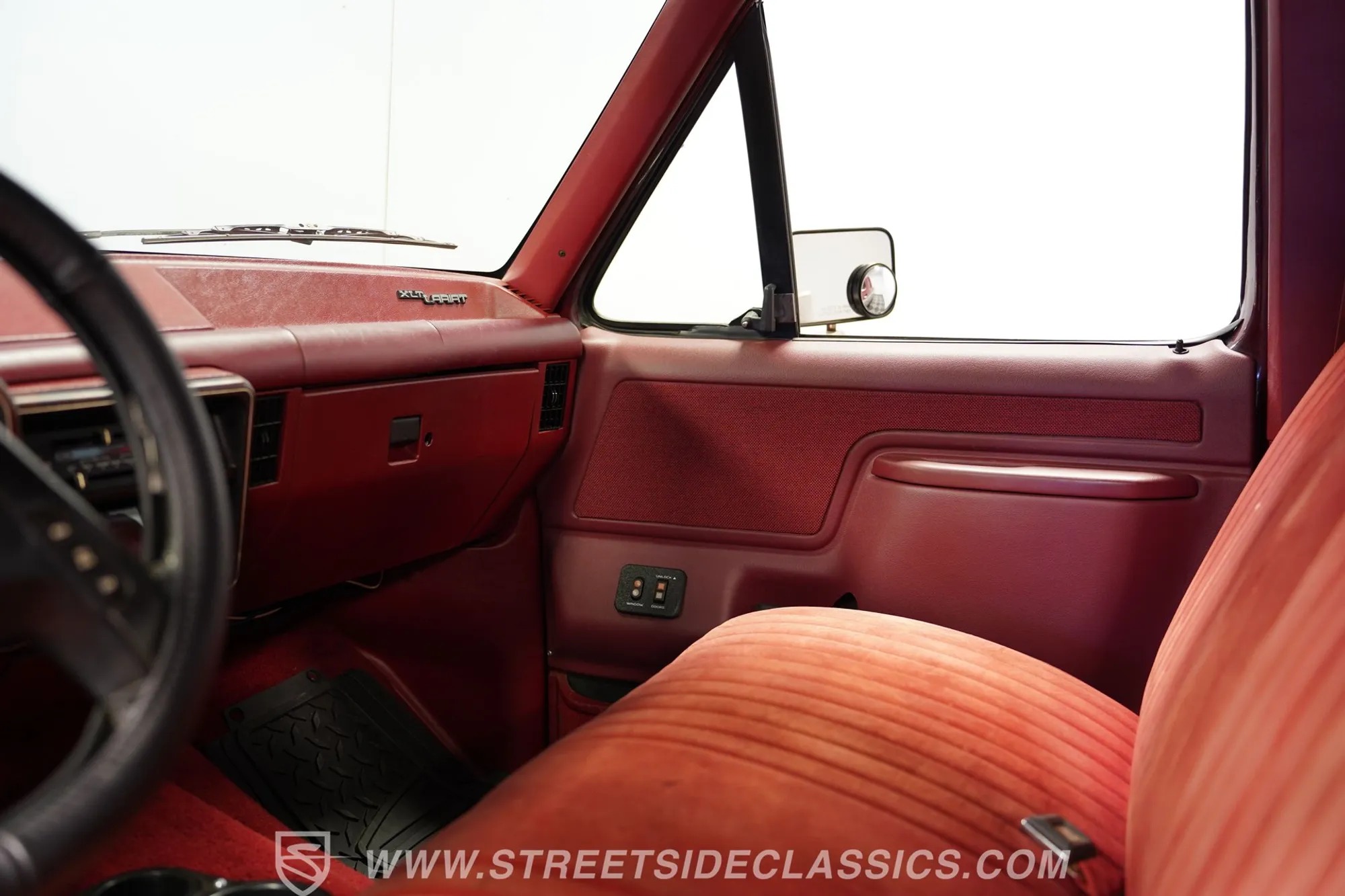 1990 Ford F-150 XLT Lariat