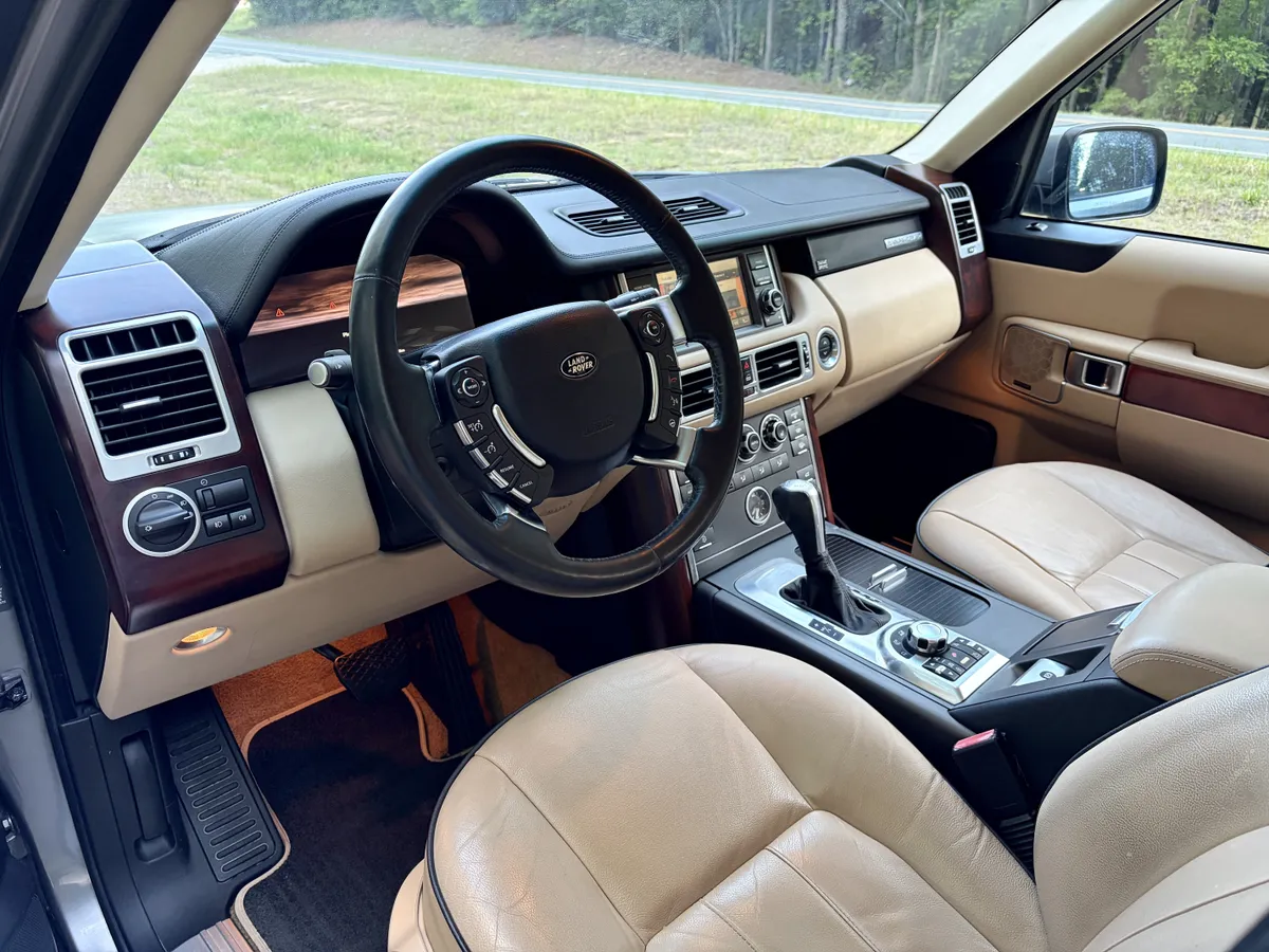 2011 Land Rover Range Rover HSE