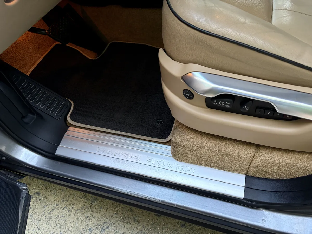 2011 Land Rover Range Rover HSE