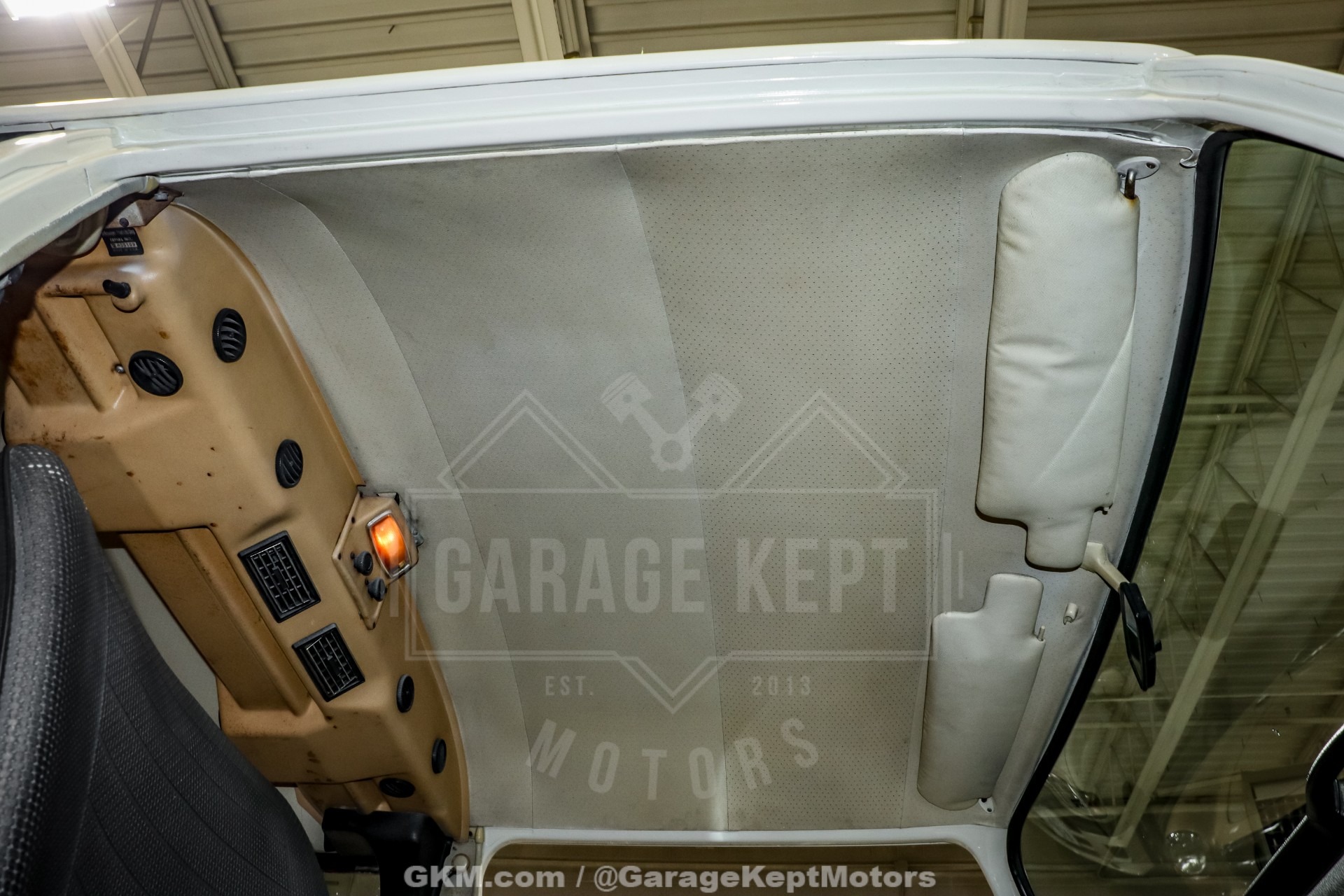 1971 Volkswagen Type 2 Bus