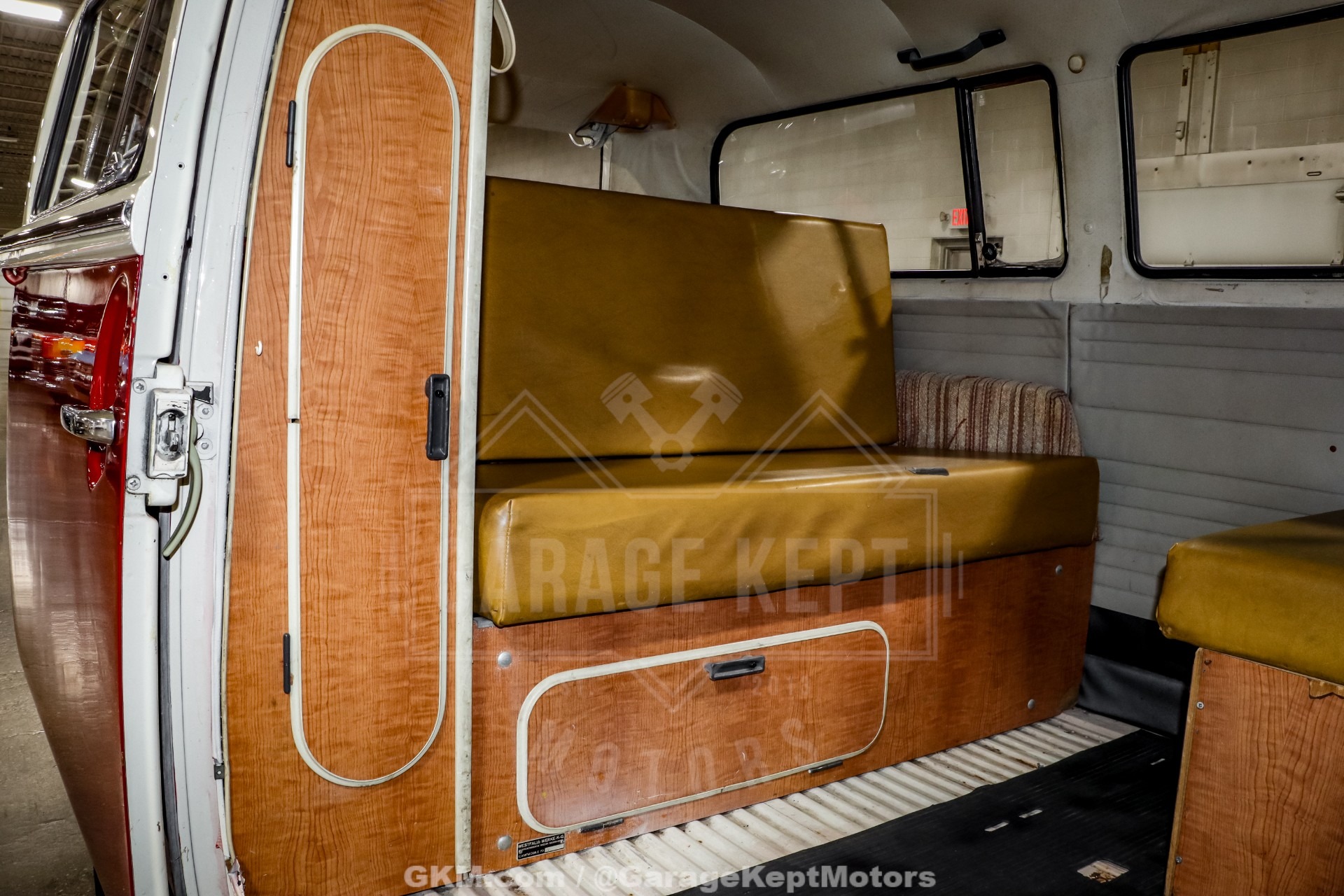 1971 Volkswagen Type 2 Bus