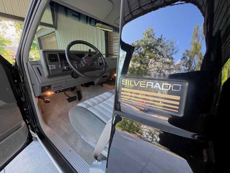 5k-Mile 1993 Chevrolet Silverado 1500 Pace Truck