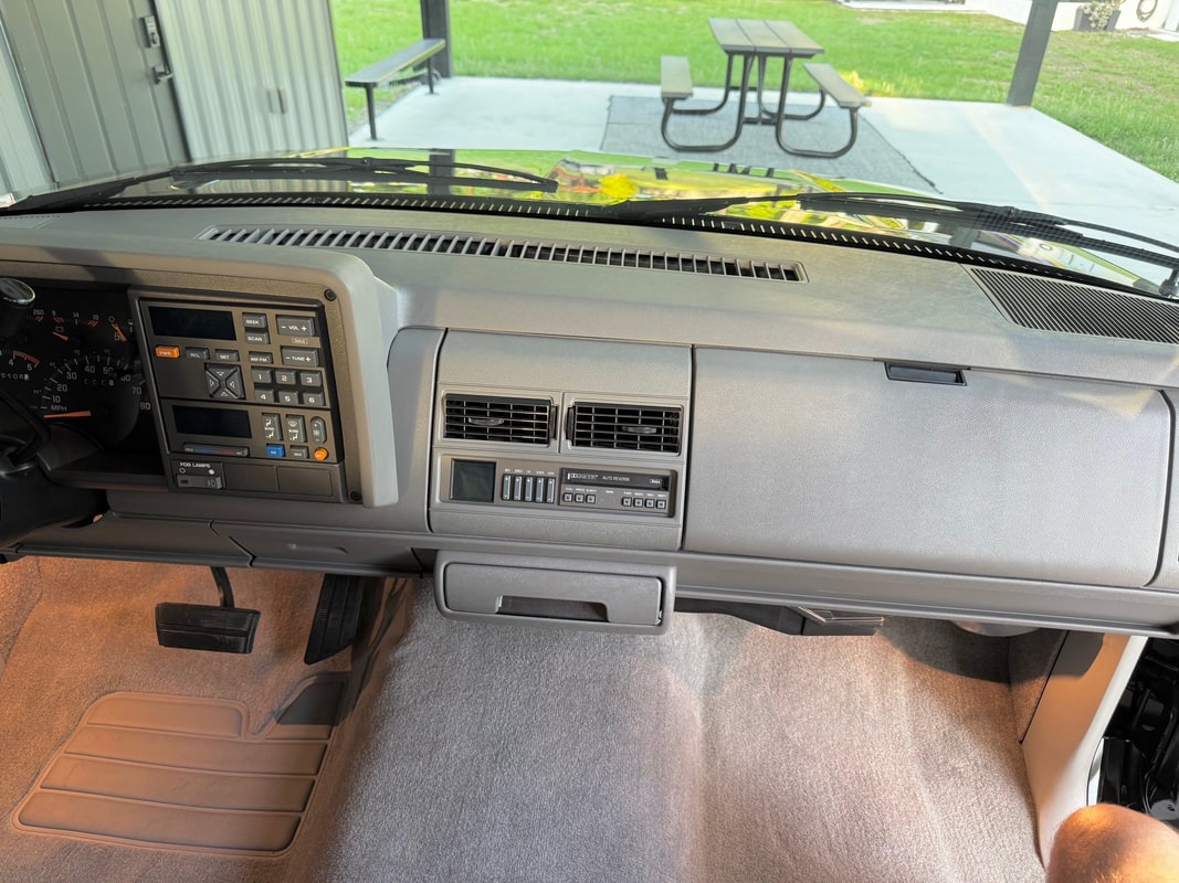 5k-Mile 1993 Chevrolet Silverado 1500 Pace Truck