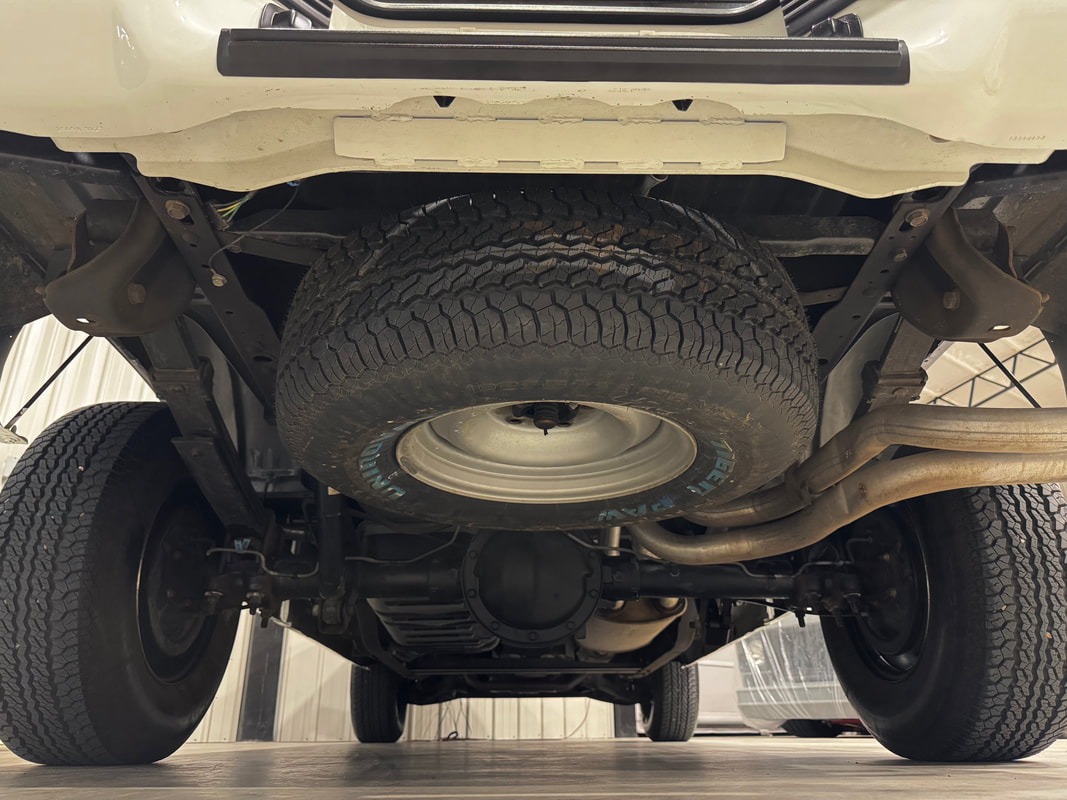 5k-Mile 1993 Chevrolet Silverado 1500 Pace Truck