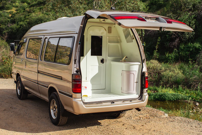 1994 Toyota Hiace Grand Cabin - 2