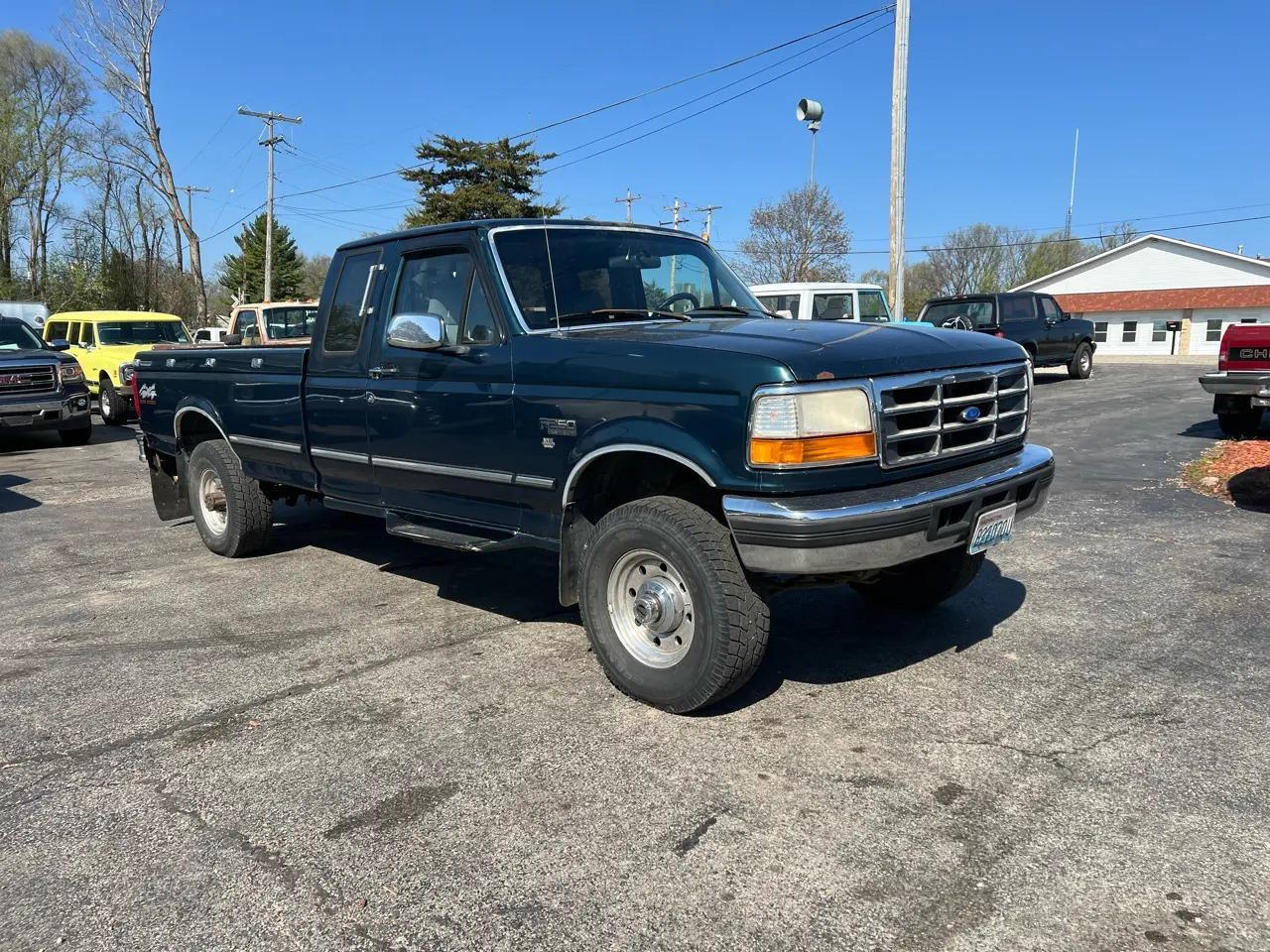 1997 Ford F-250 XLT - 2