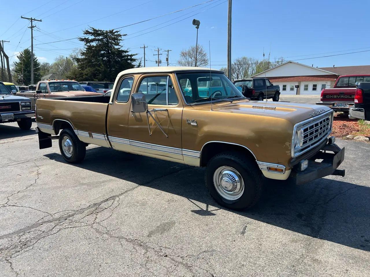 1976 Dodge W200 Club Cab Adventurer - 3
