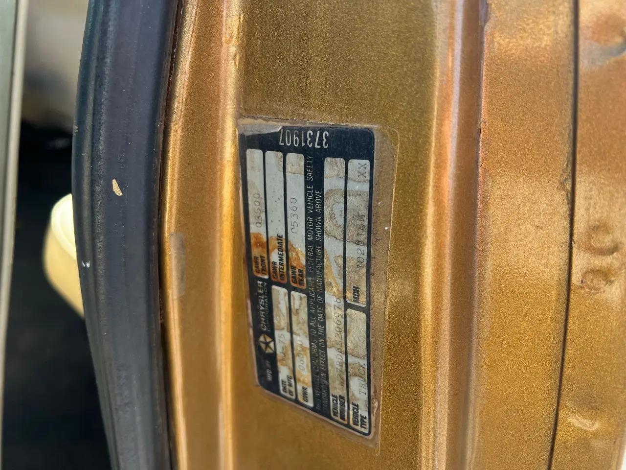 1976 Dodge W200 Club Cab Adventurer