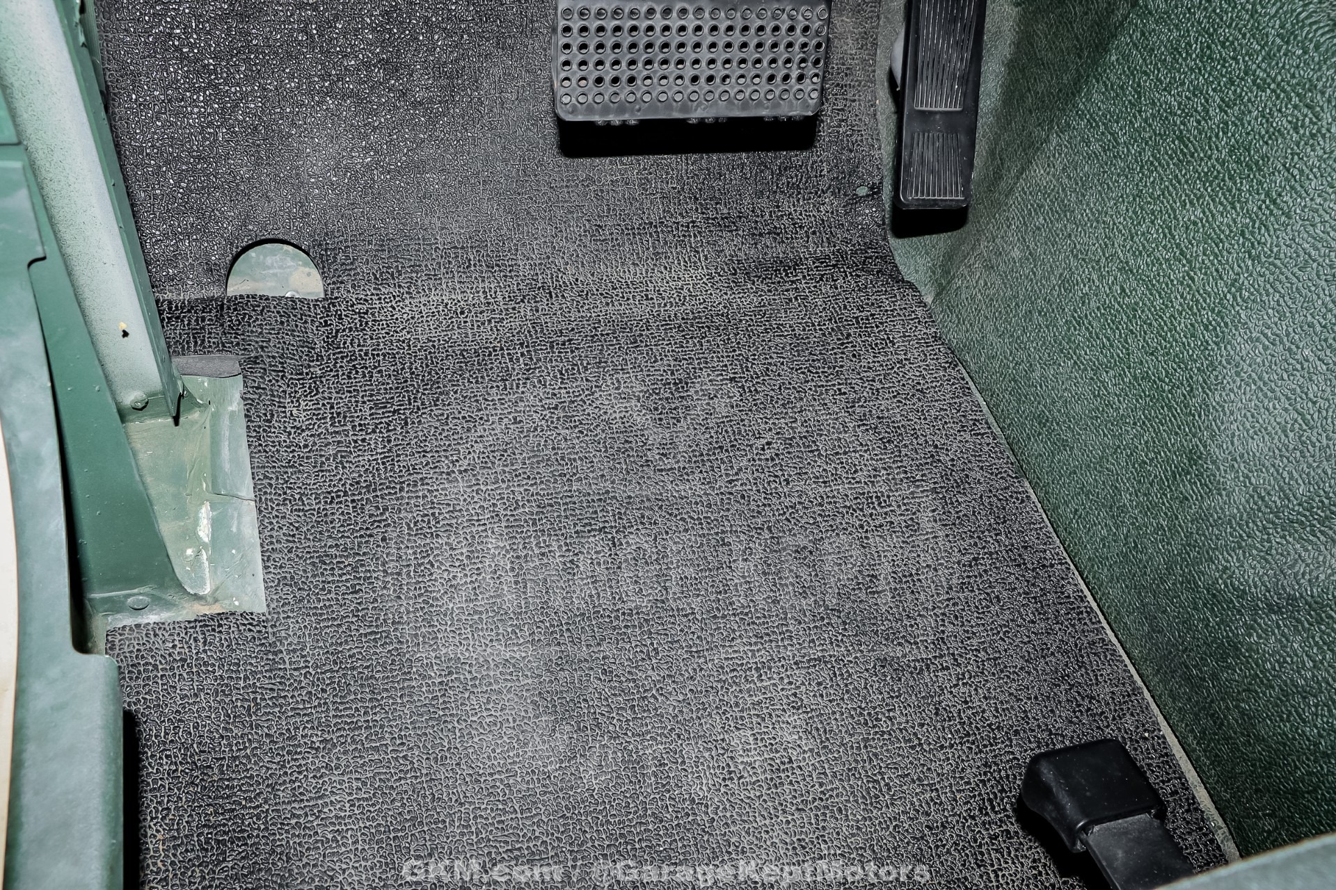 2009 AM General M1165A1