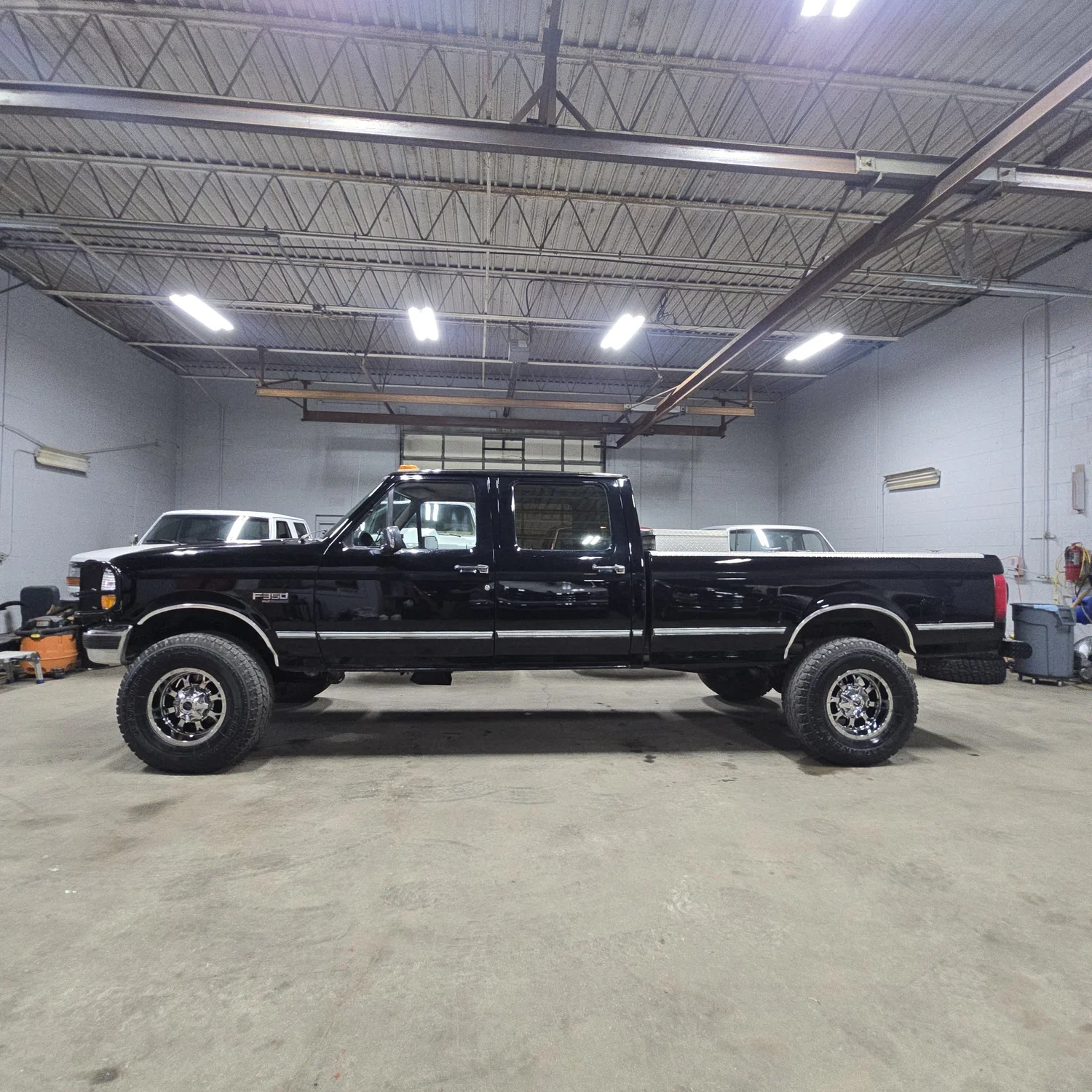 1995 Ford F-350 XLT - 2
