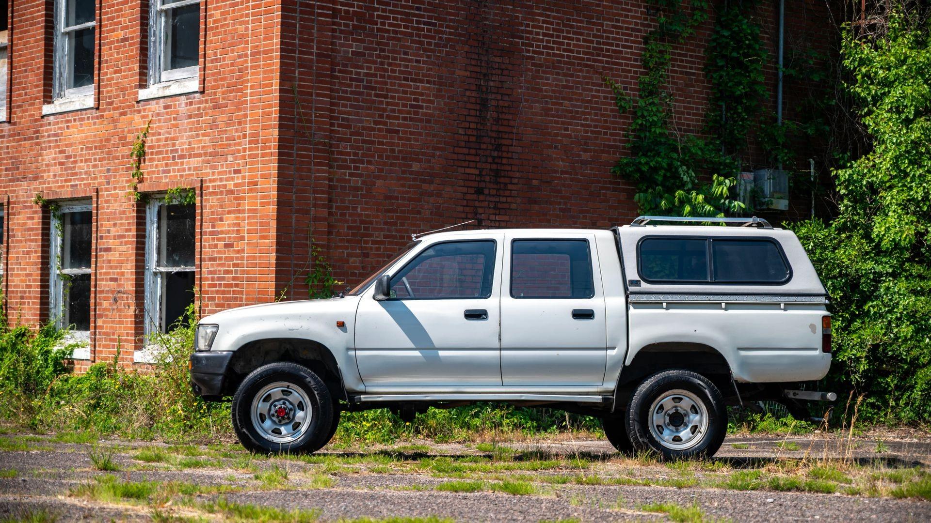  Toyota Hilux
