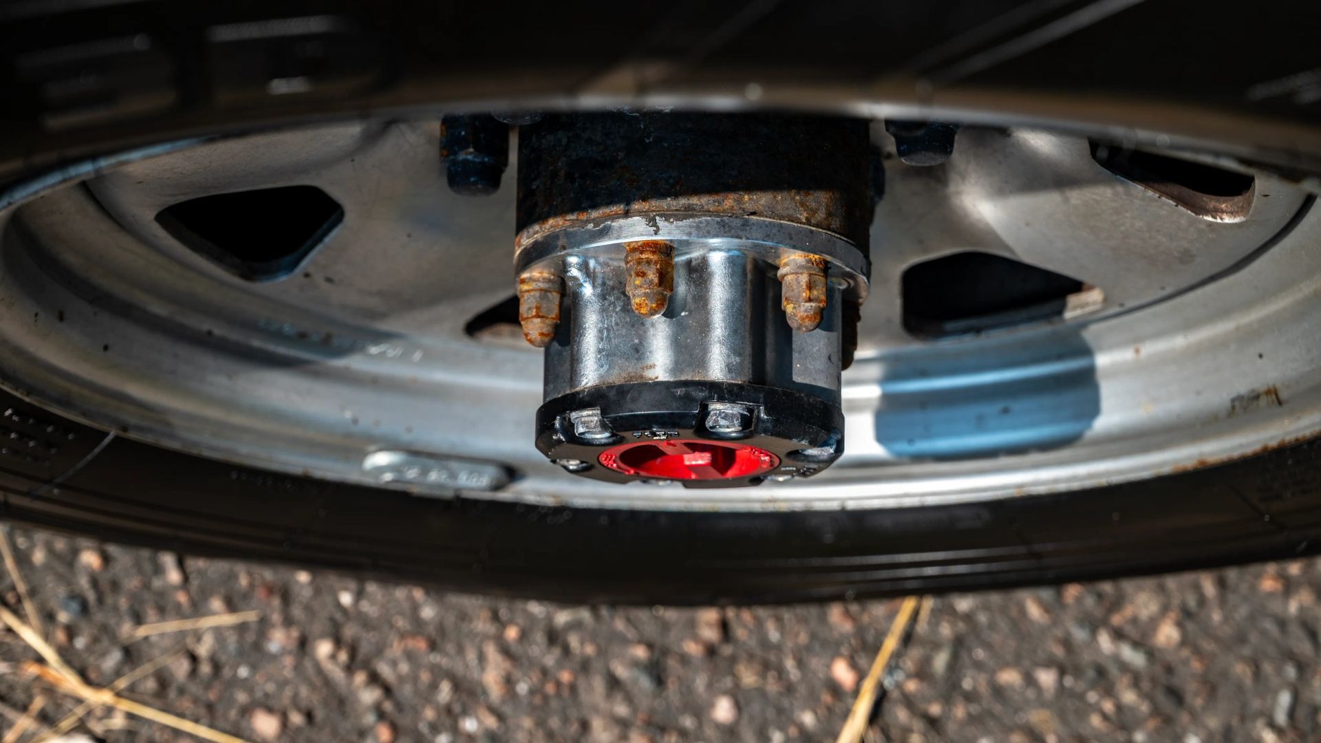 1989 TOYOTA HILUX LN105