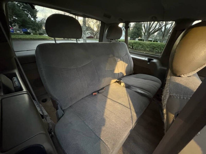 2003 Chevrolet Astro LT