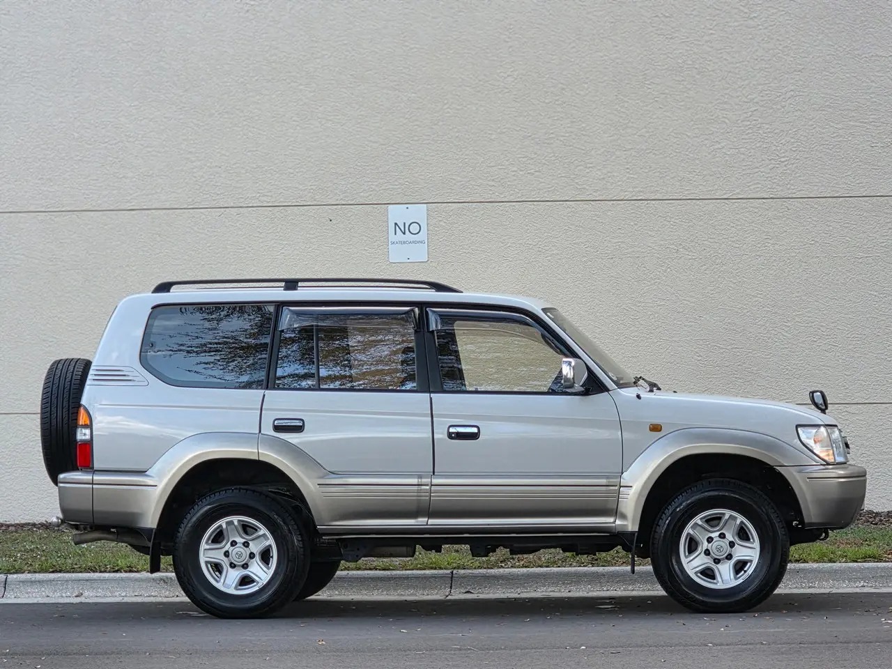 1999 Toyota Land Cruiser Prado TX - 2