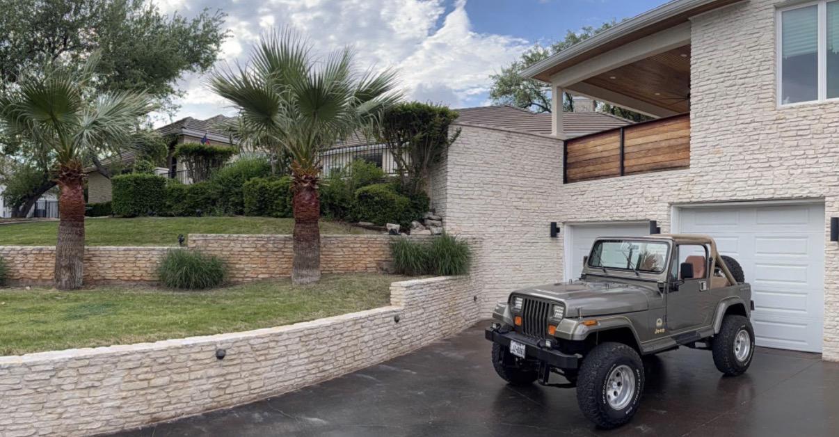 1989 Jeep Wrangler Sahara - 2