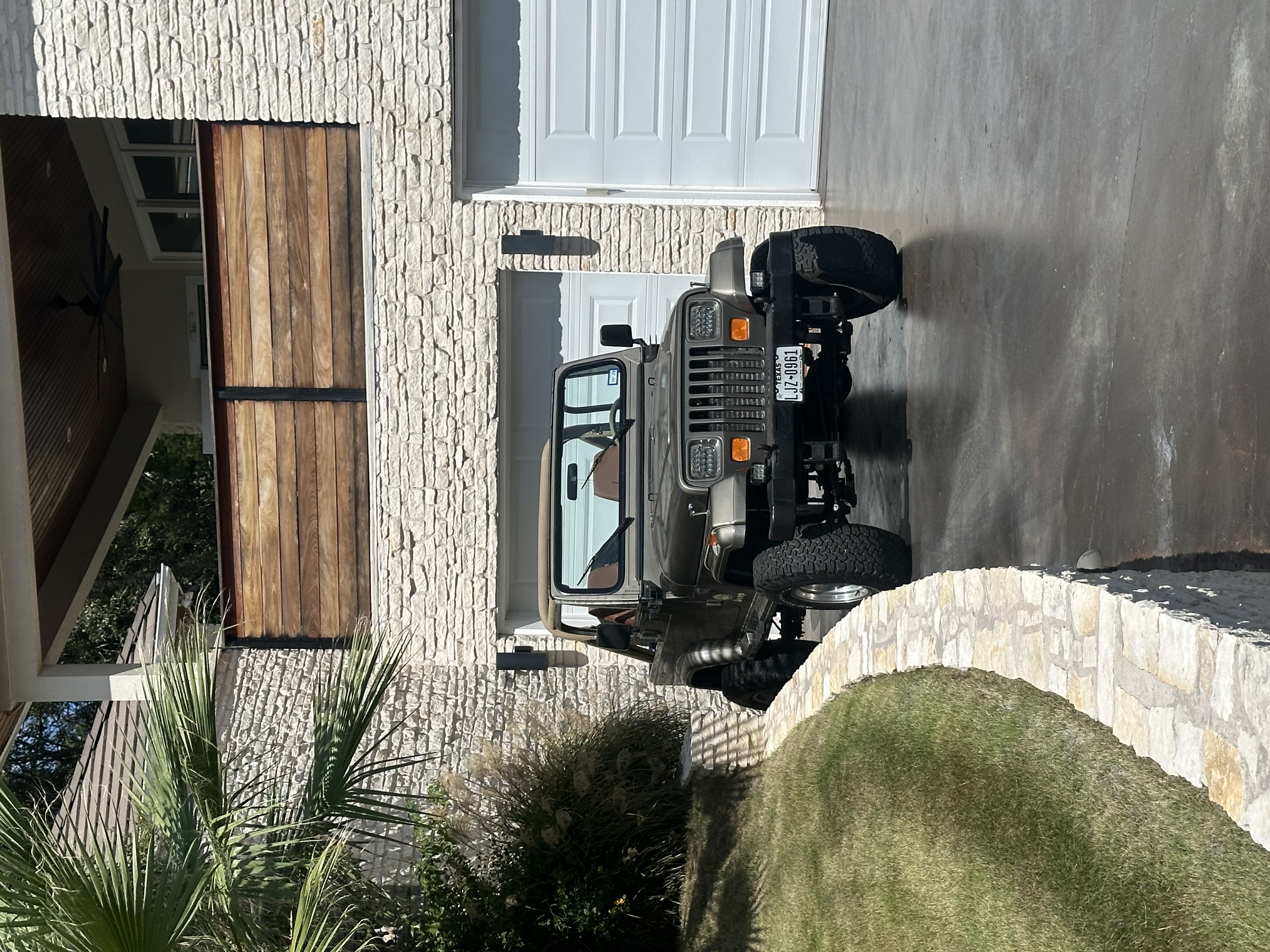 1989 Jeep Wrangler Sahara - 2