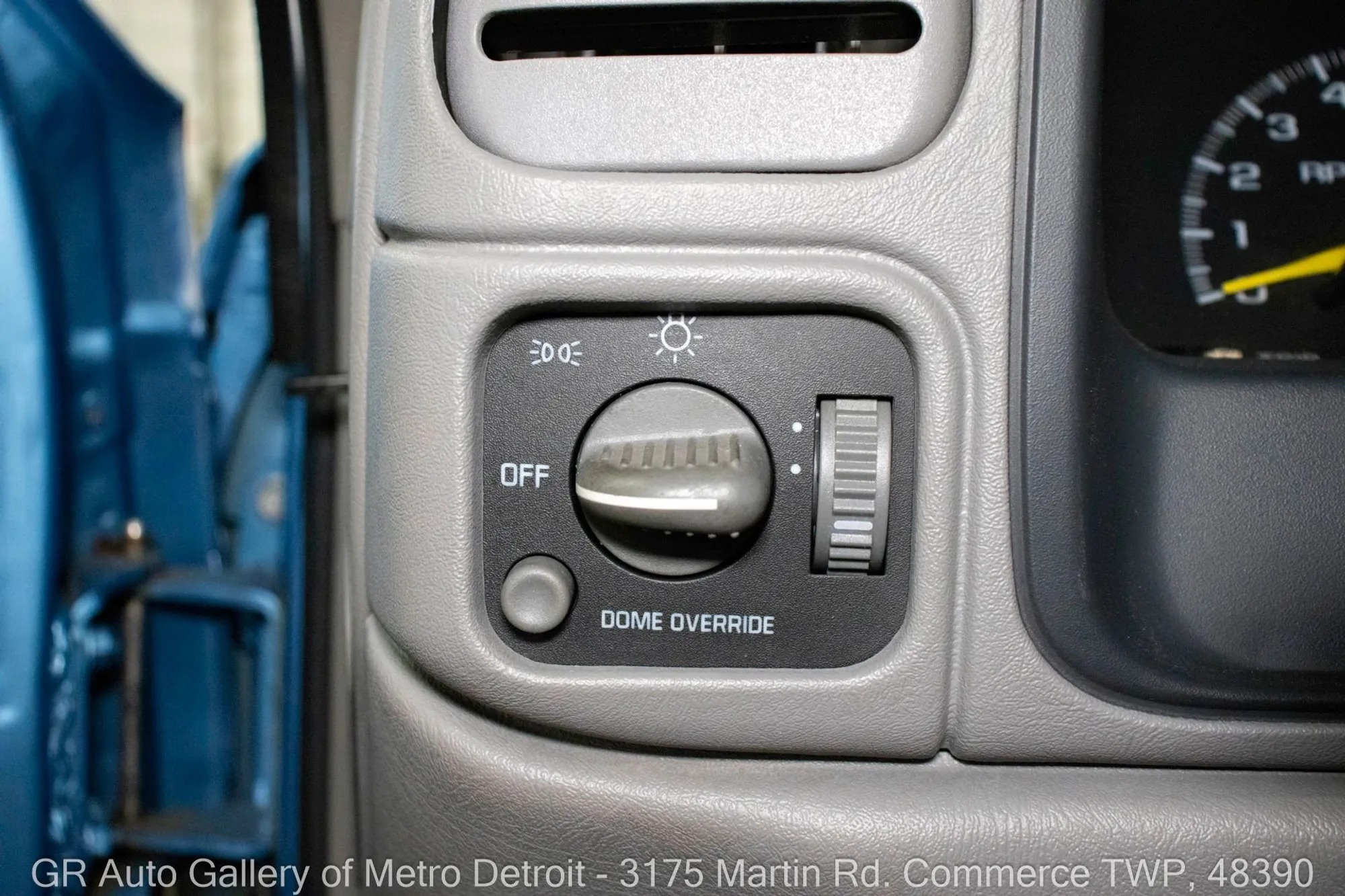 28k-Mile 1996 Chevrolet K-2500