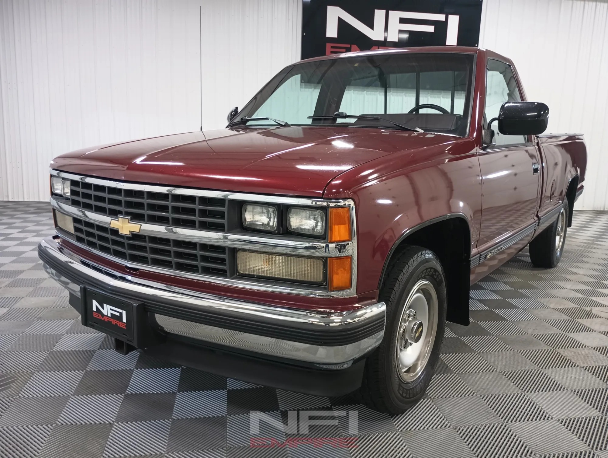 1988 Chevrolet C2500 Cheyenne - 2