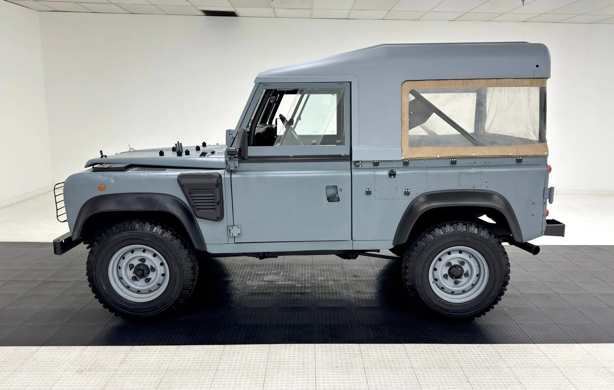 1998 Land Rover Defender 110 - 3